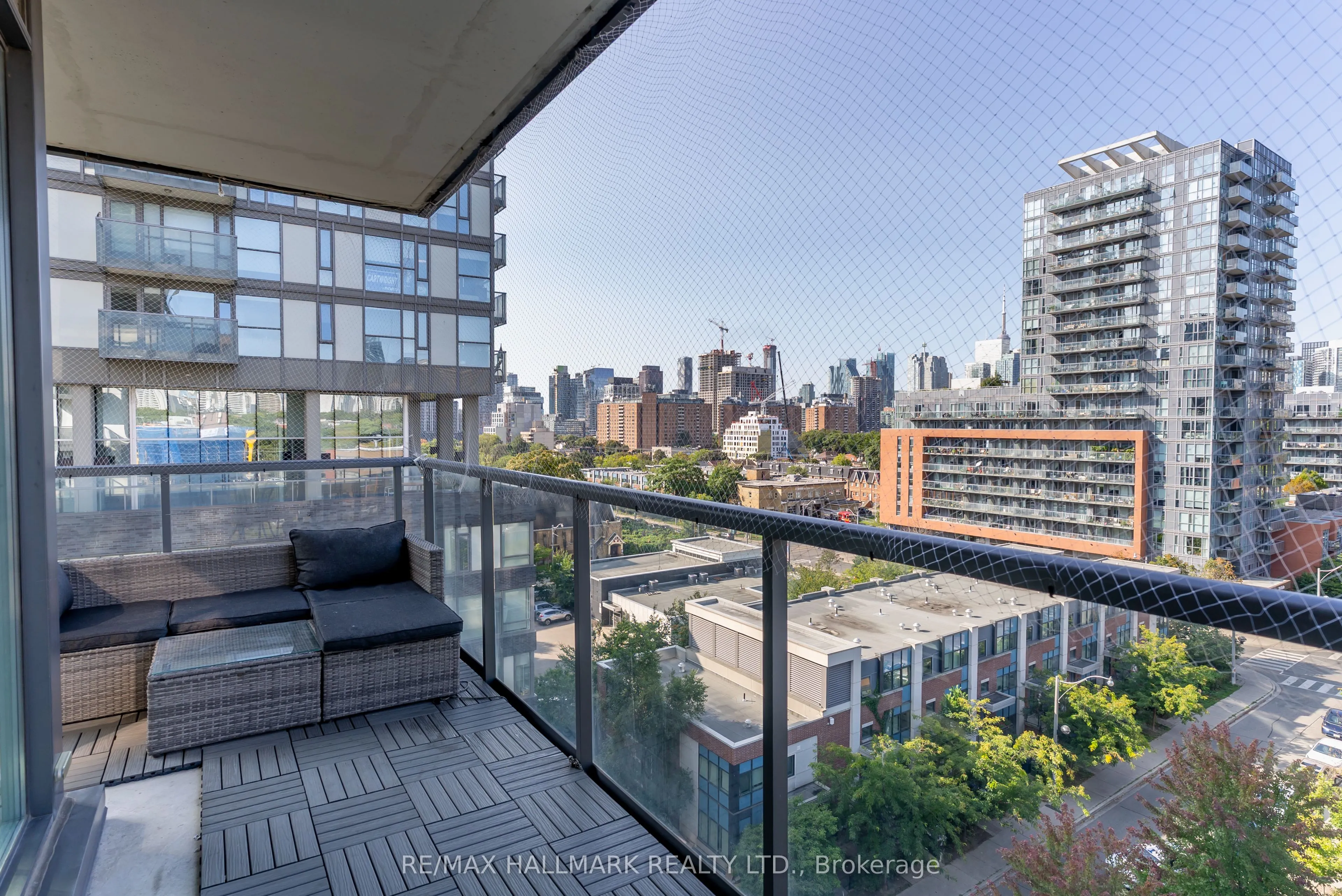 260 Sackville Street, #813