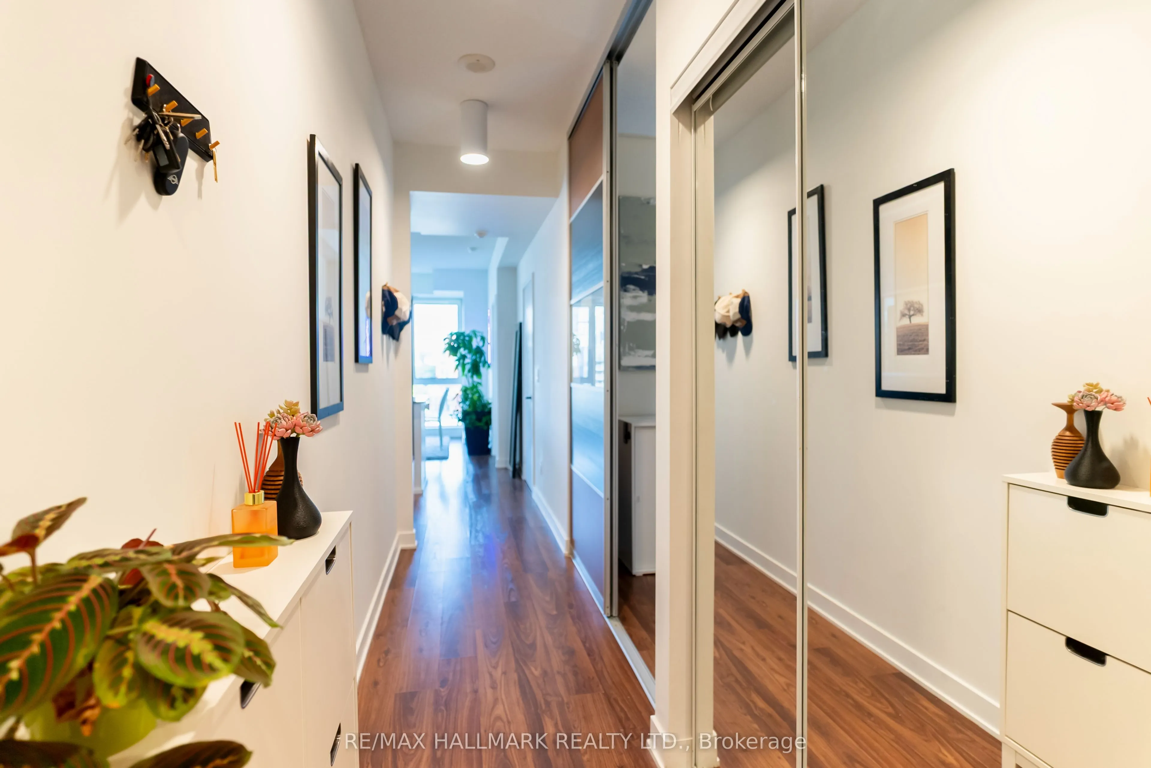 260 Sackville Street, #813