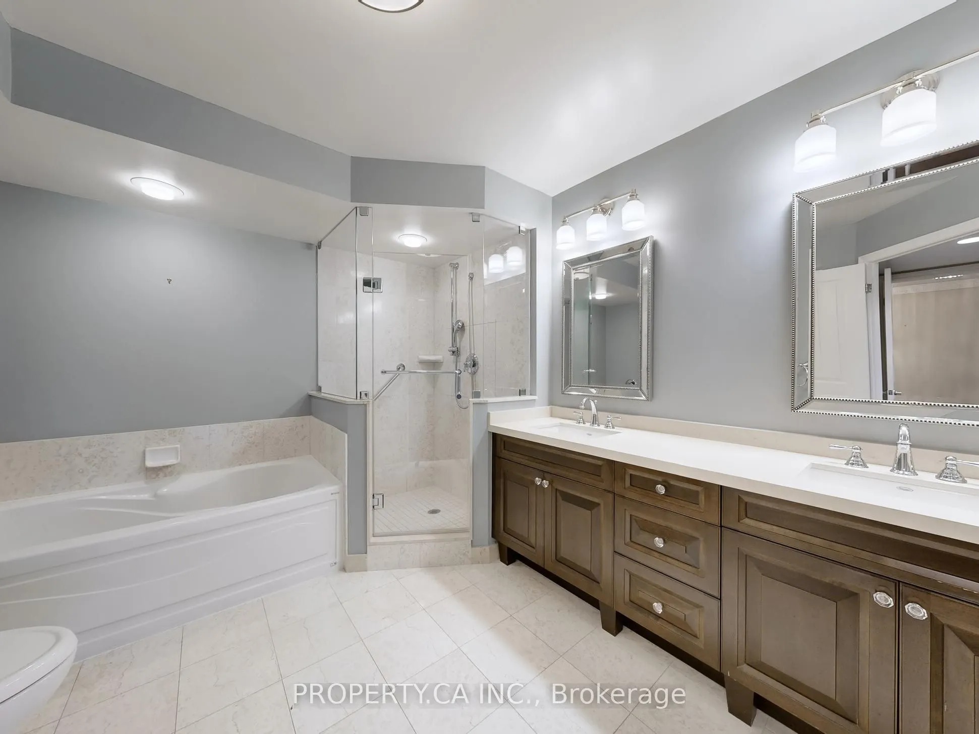 3181 Bayview Avenue, #308