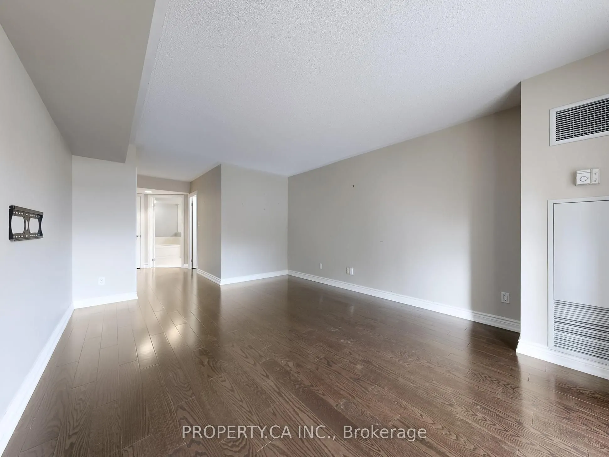 3181 Bayview Avenue, #308