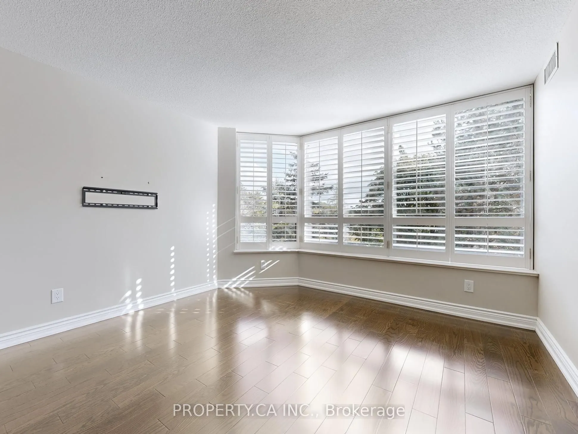 3181 Bayview Avenue, #308