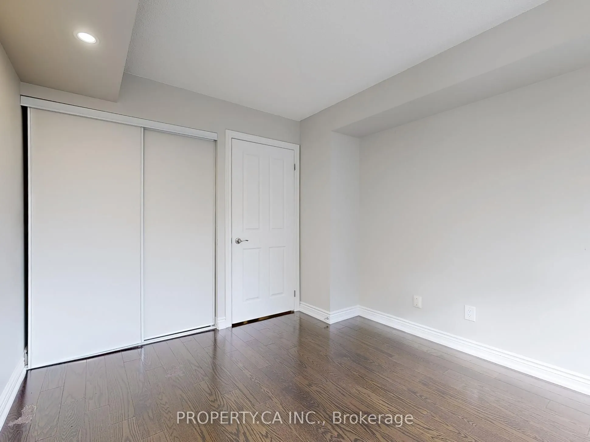 3181 Bayview Avenue, #308