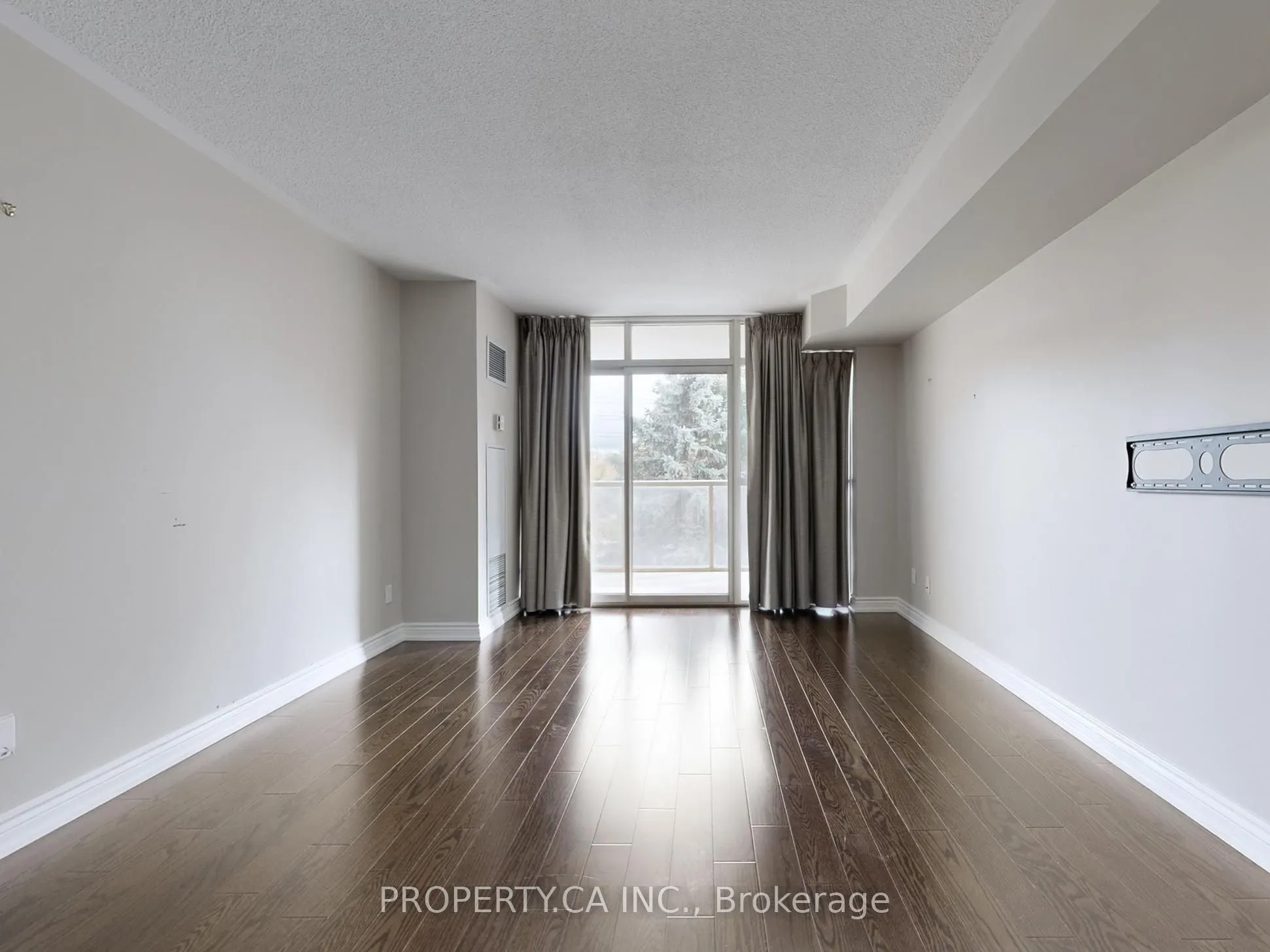 3181 Bayview Avenue, #308