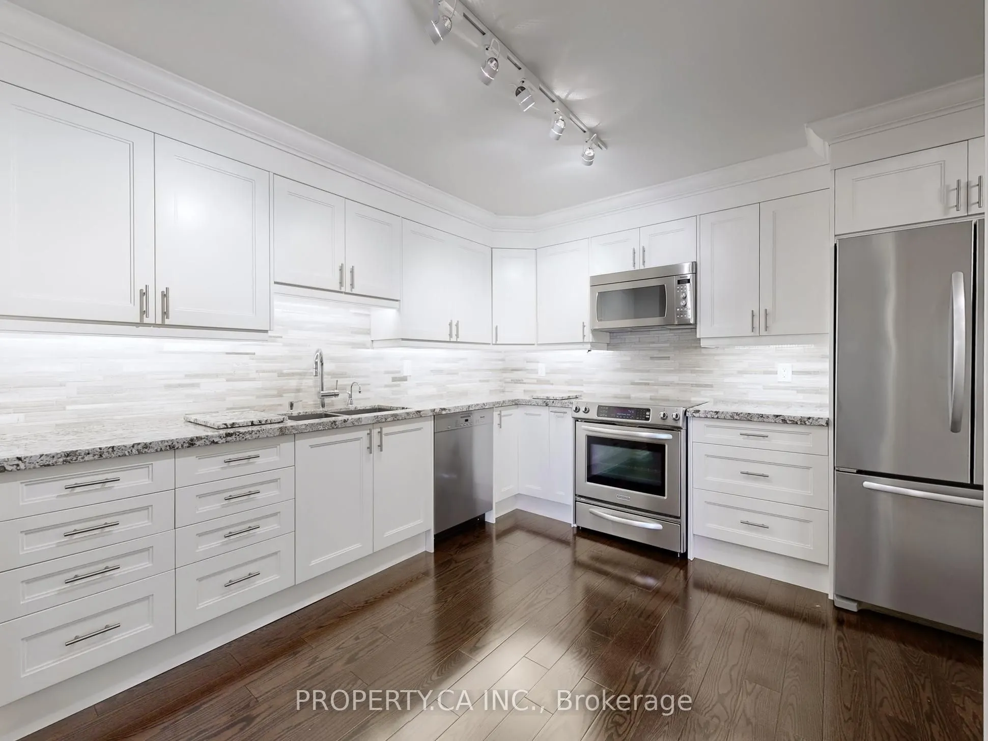 3181 Bayview Avenue, #308