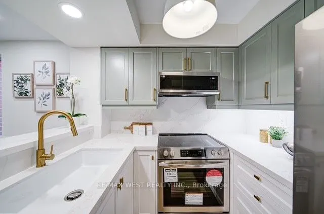 801 King Street W, ##12 B