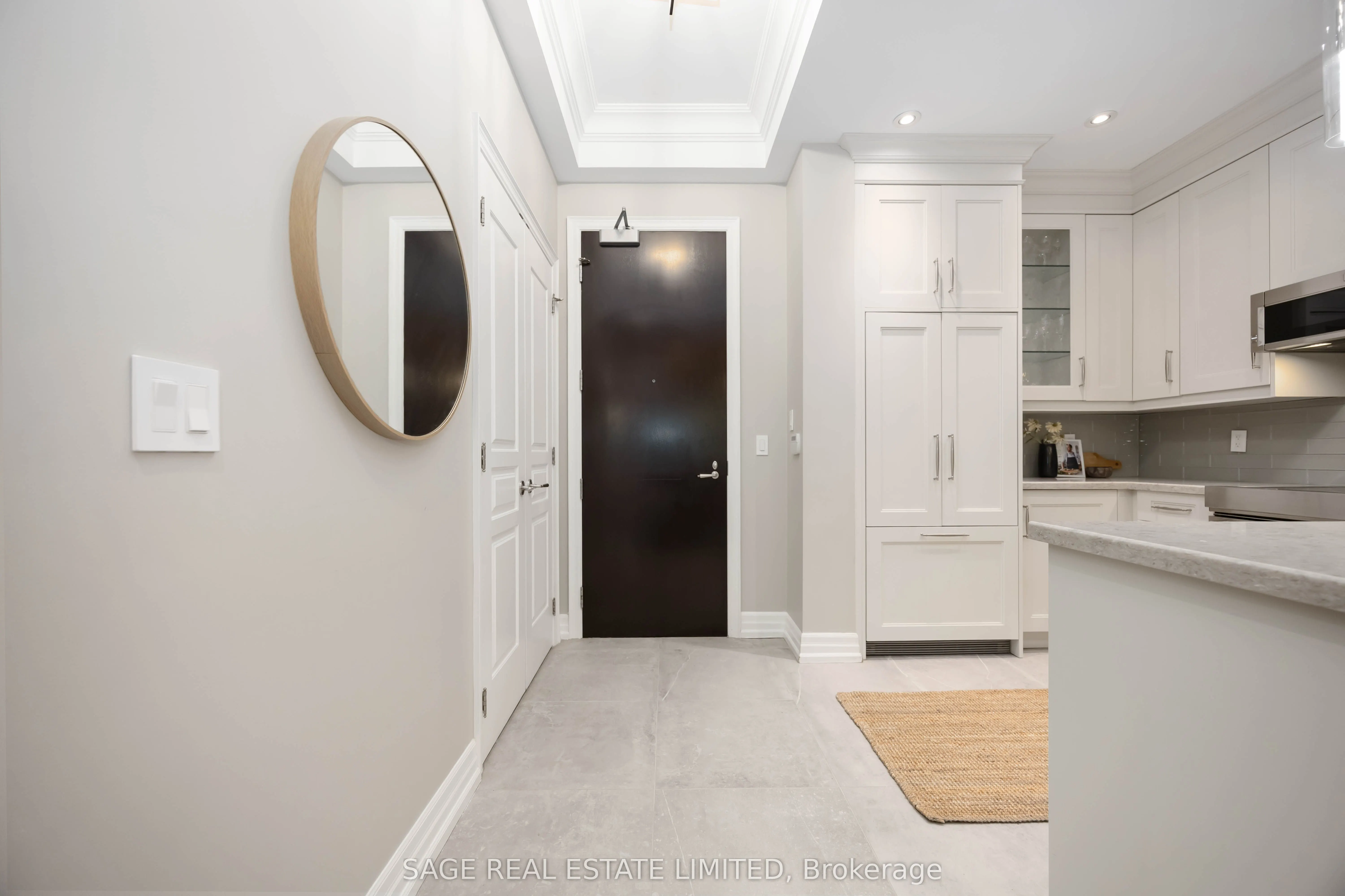 20 Burkebrook Place, #212
