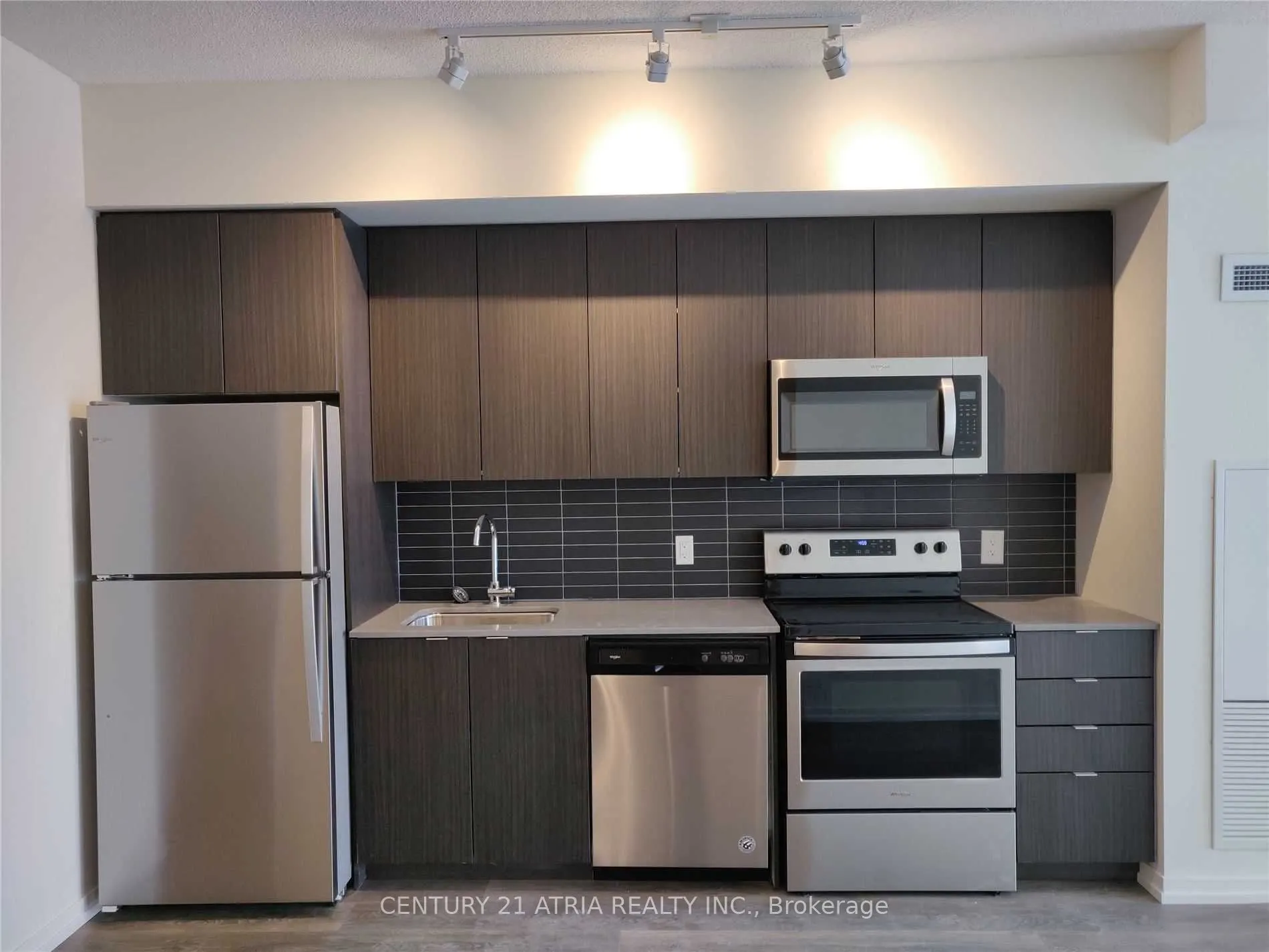 3237 Bayview Avenue, #811