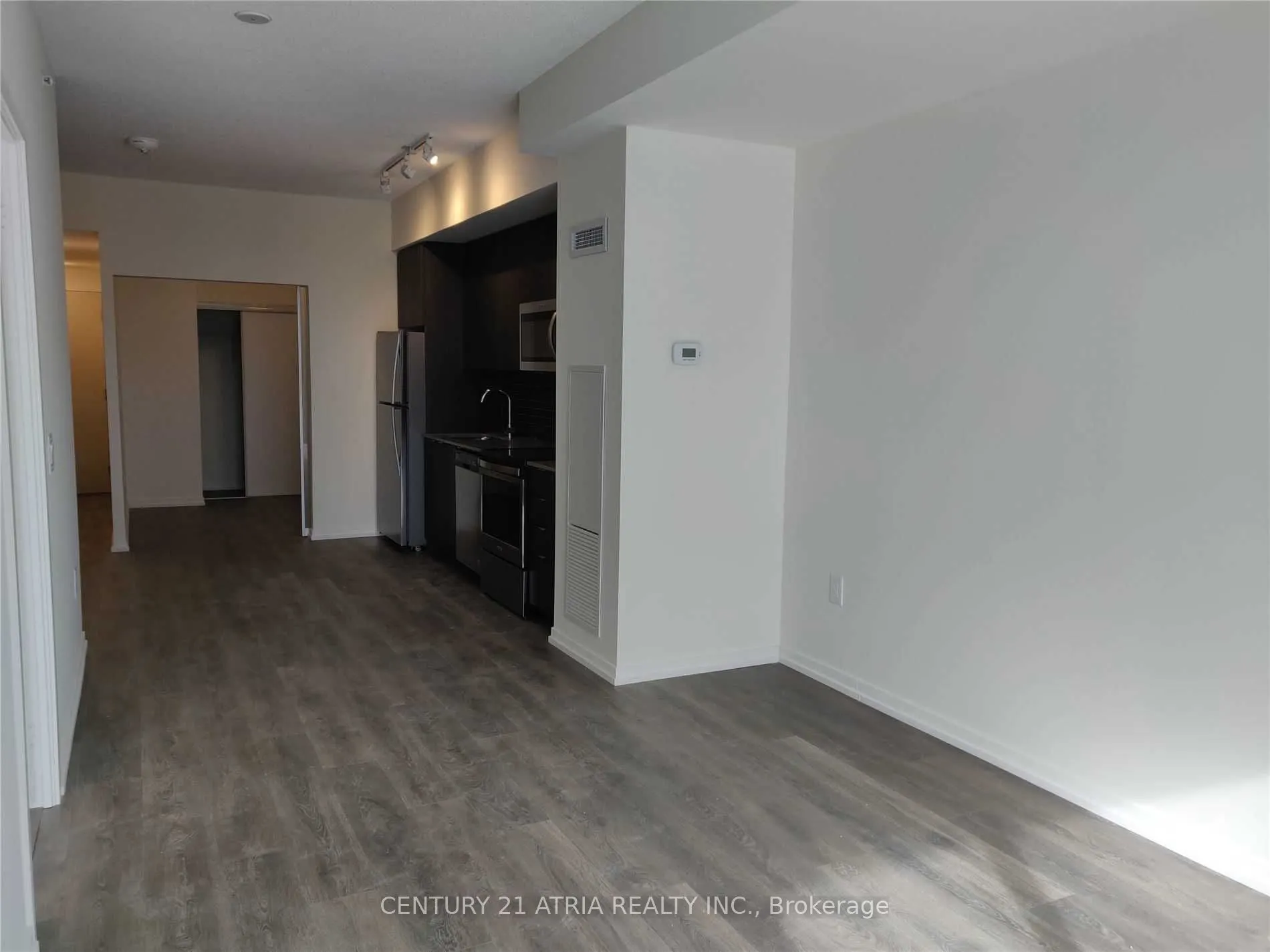 3237 Bayview Avenue, #811
