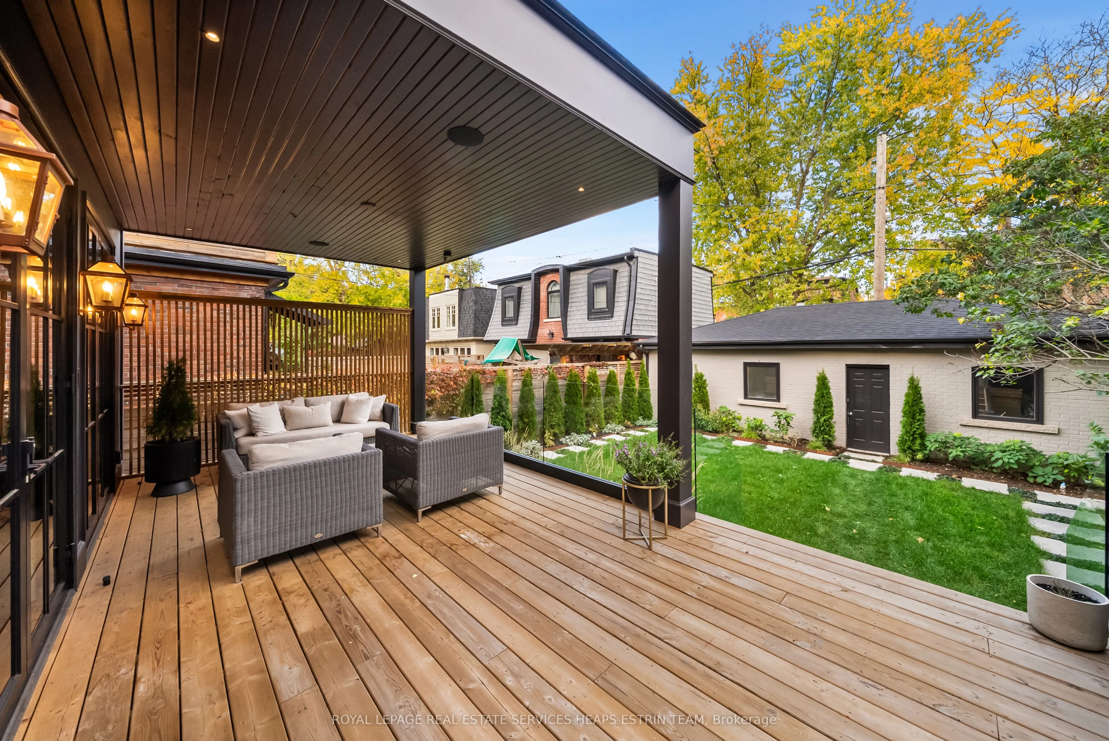 405 Palmerston Boulevard