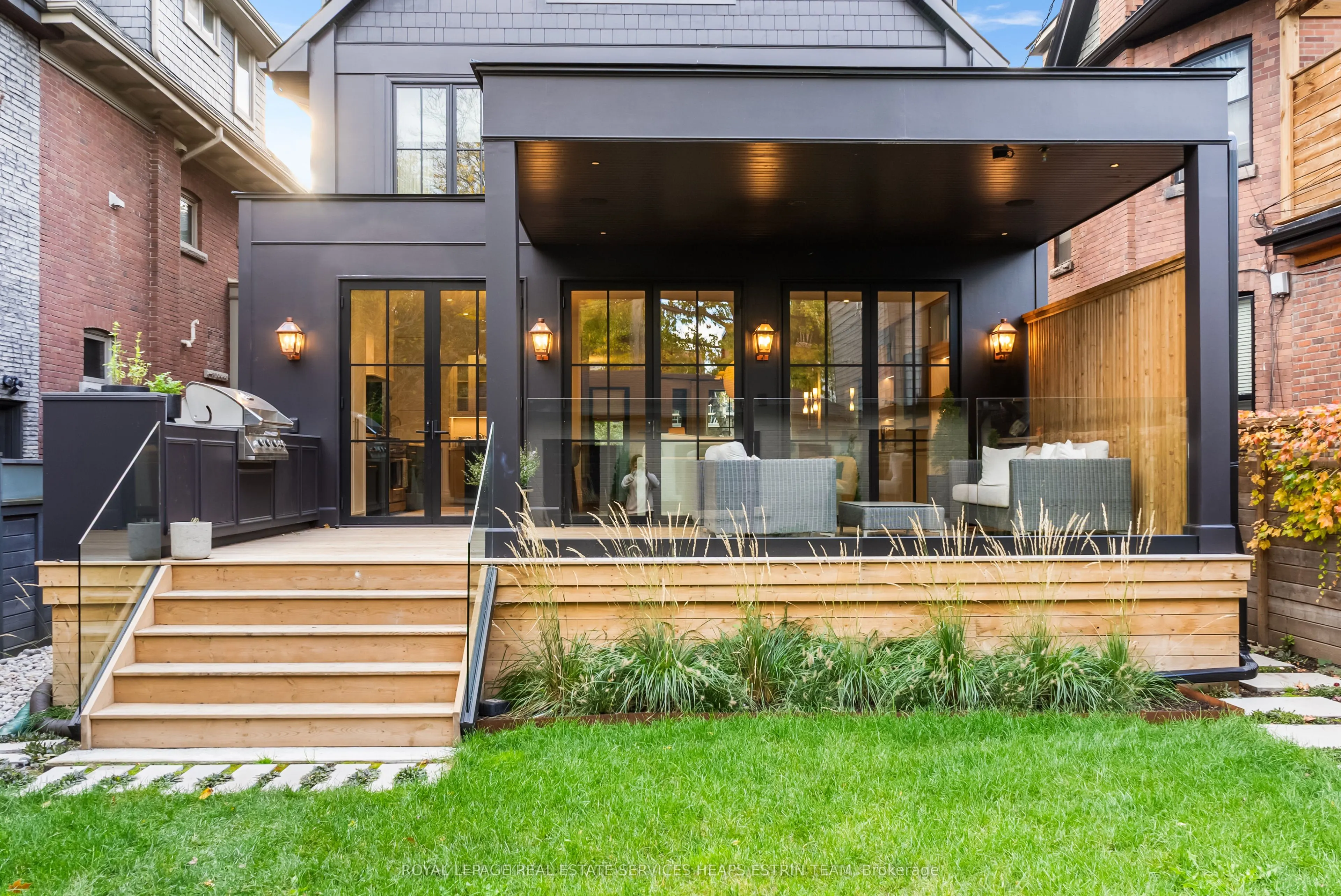 405 Palmerston Boulevard
