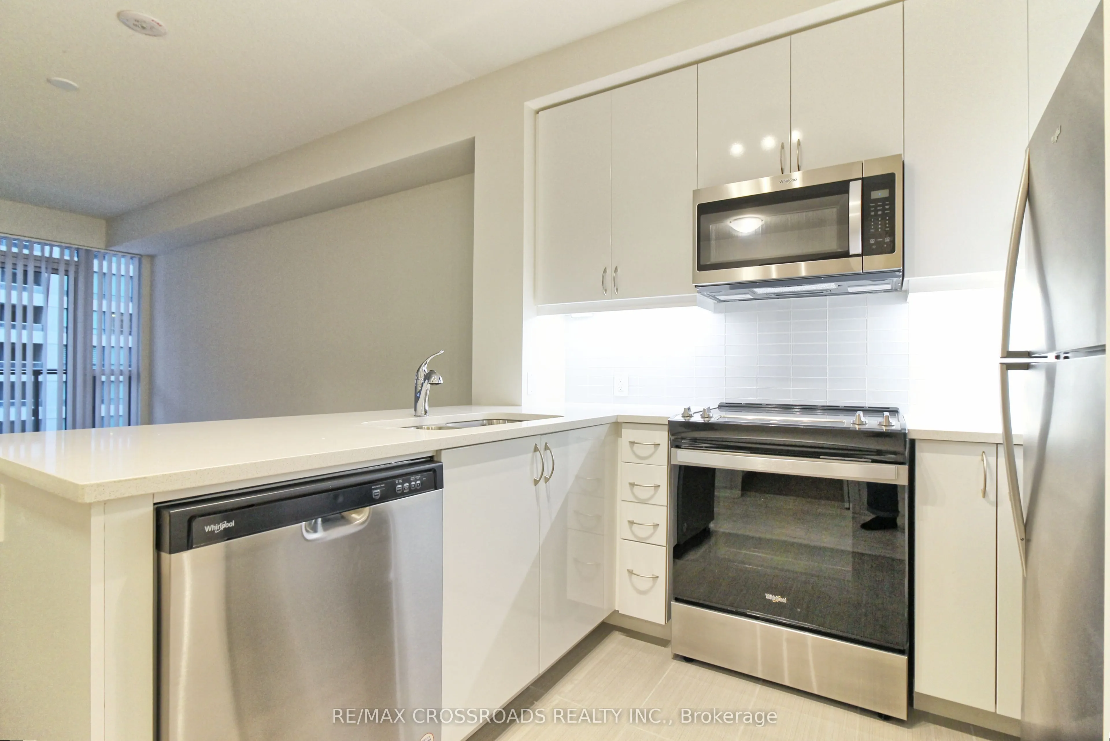 4955 Yonge Street, #703