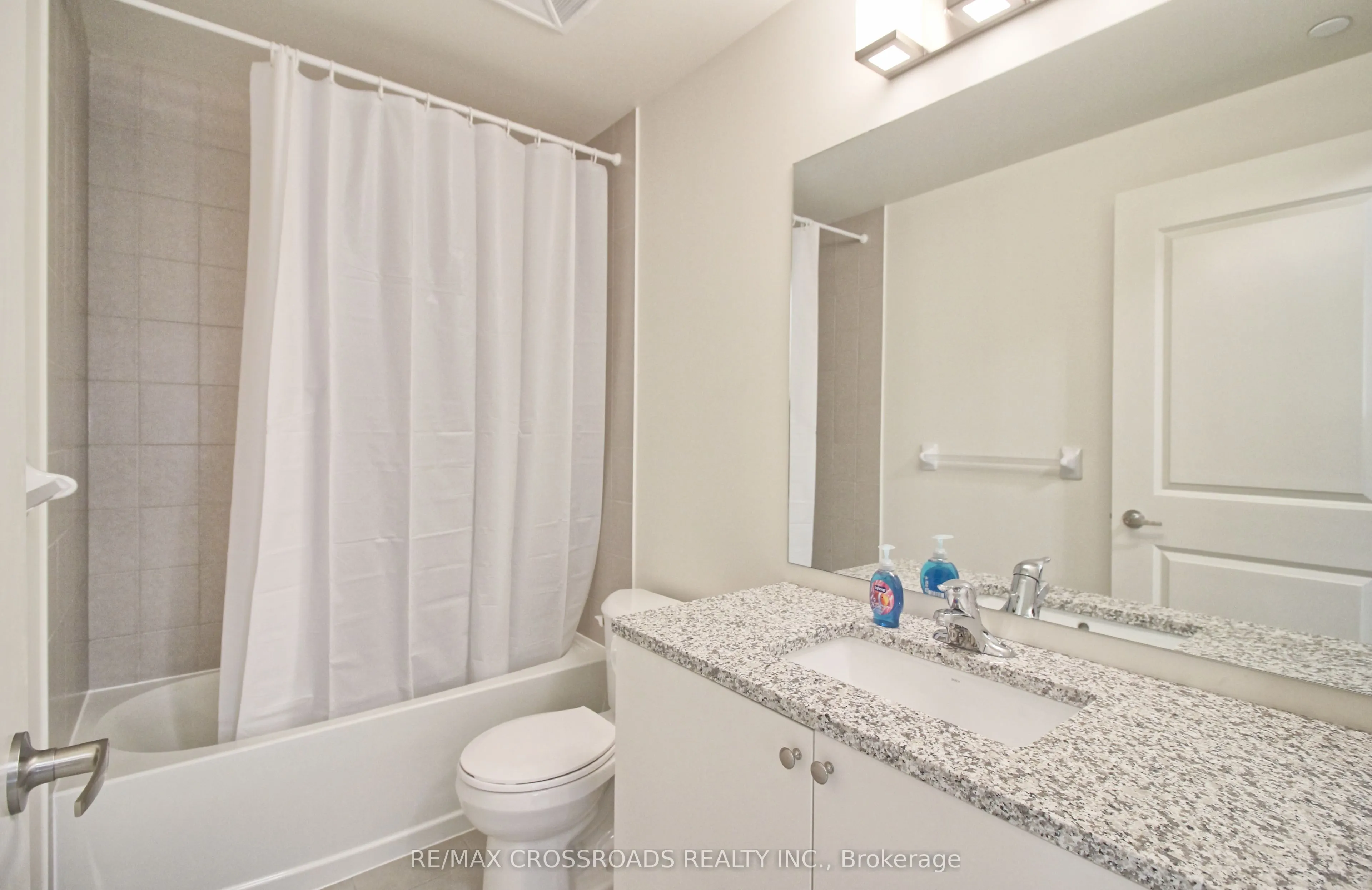 4955 Yonge Street, #703