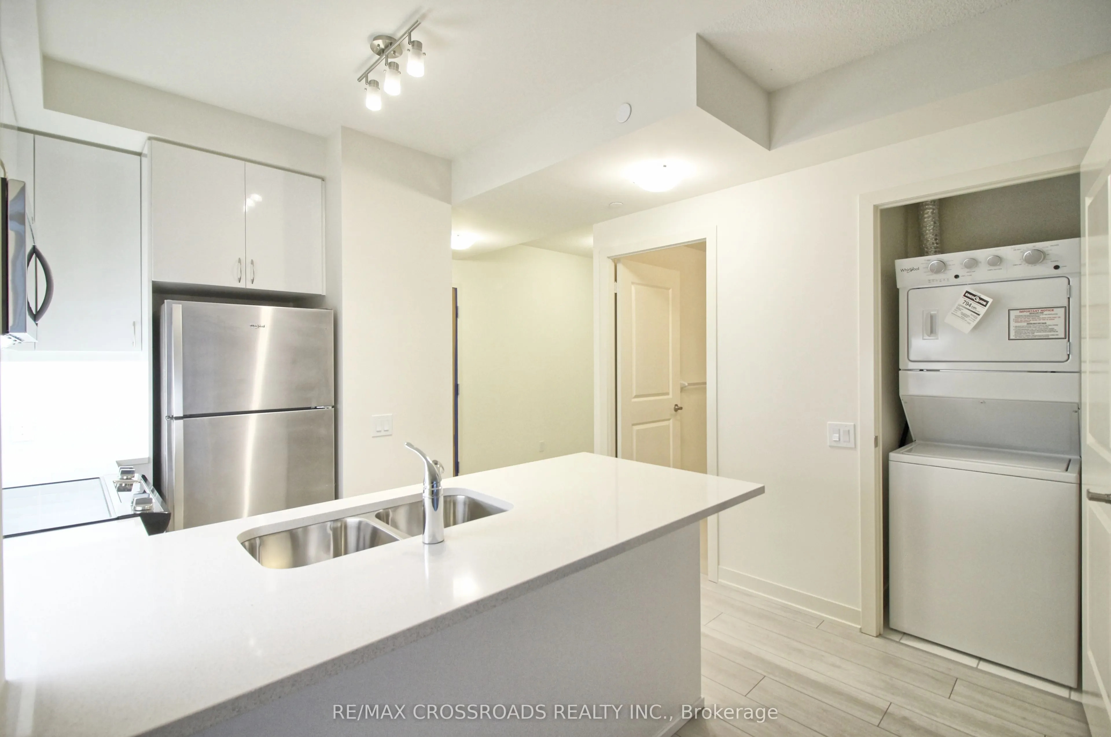 4955 Yonge Street, #703