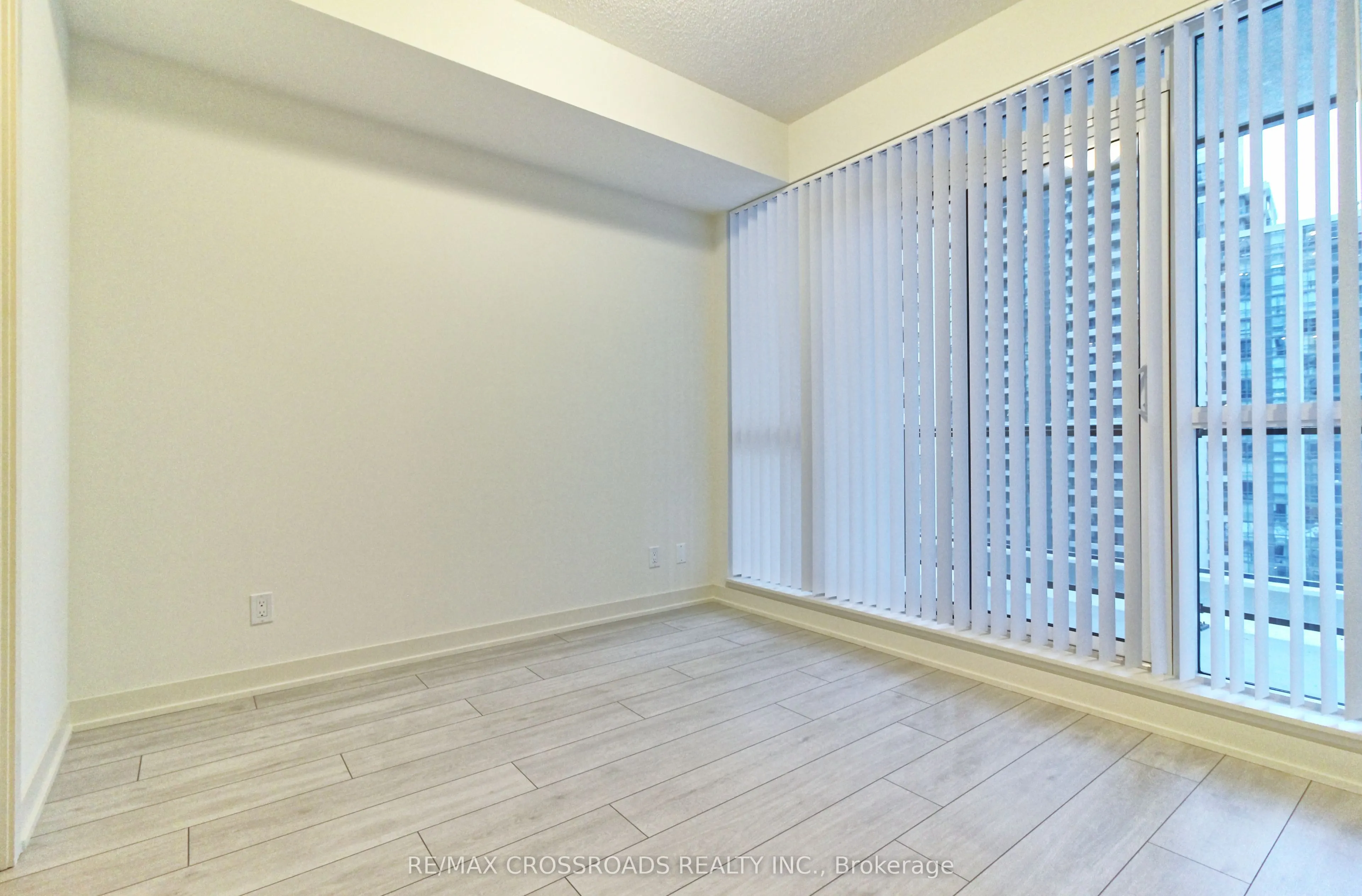 4955 Yonge Street, #703