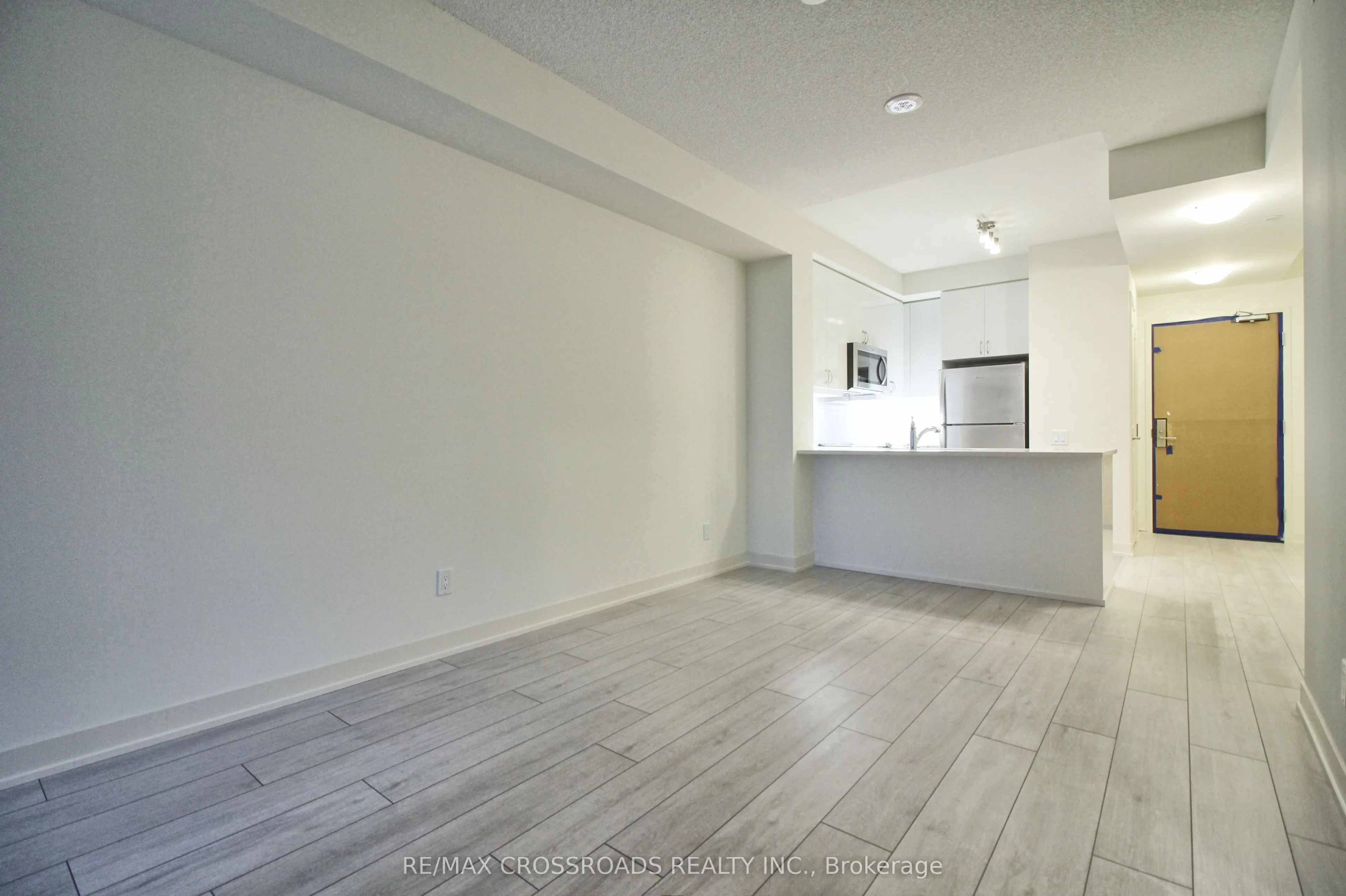 4955 Yonge Street, #703