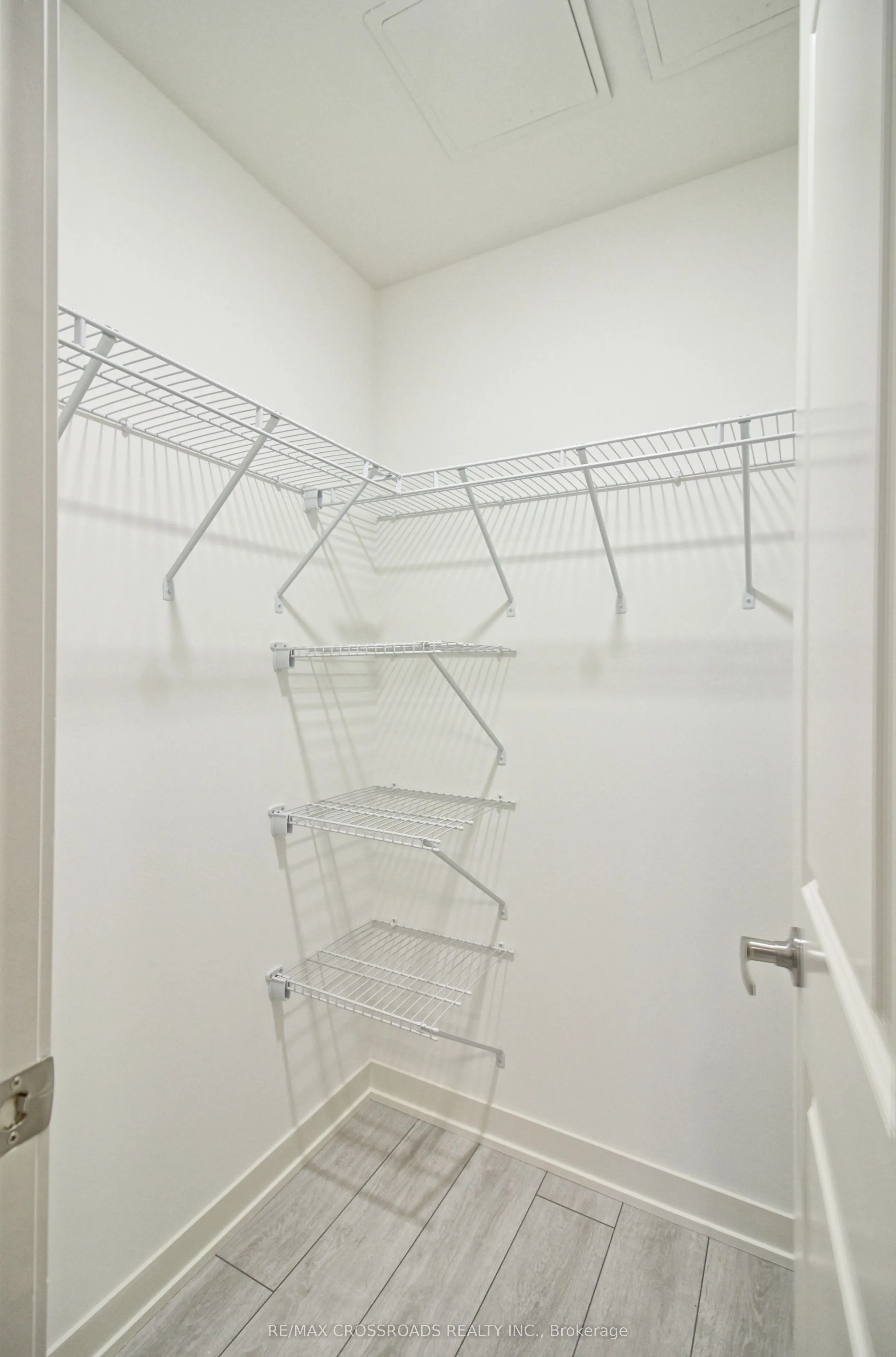 4955 Yonge Street, #703