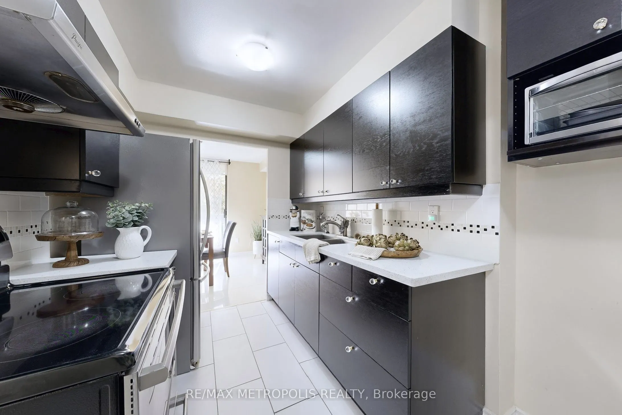 260 Seneca Hill Drive, #206