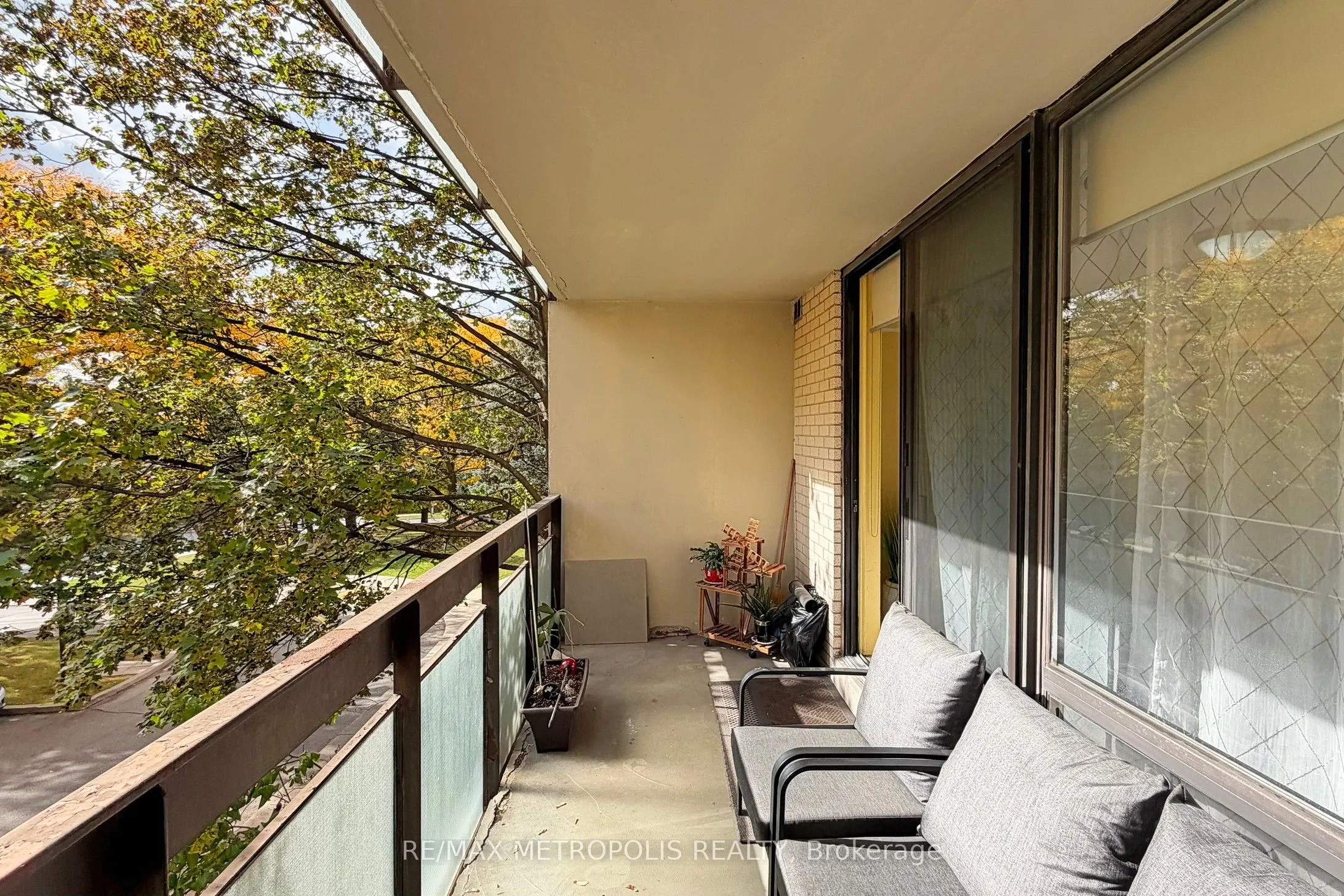 260 Seneca Hill Drive, #206