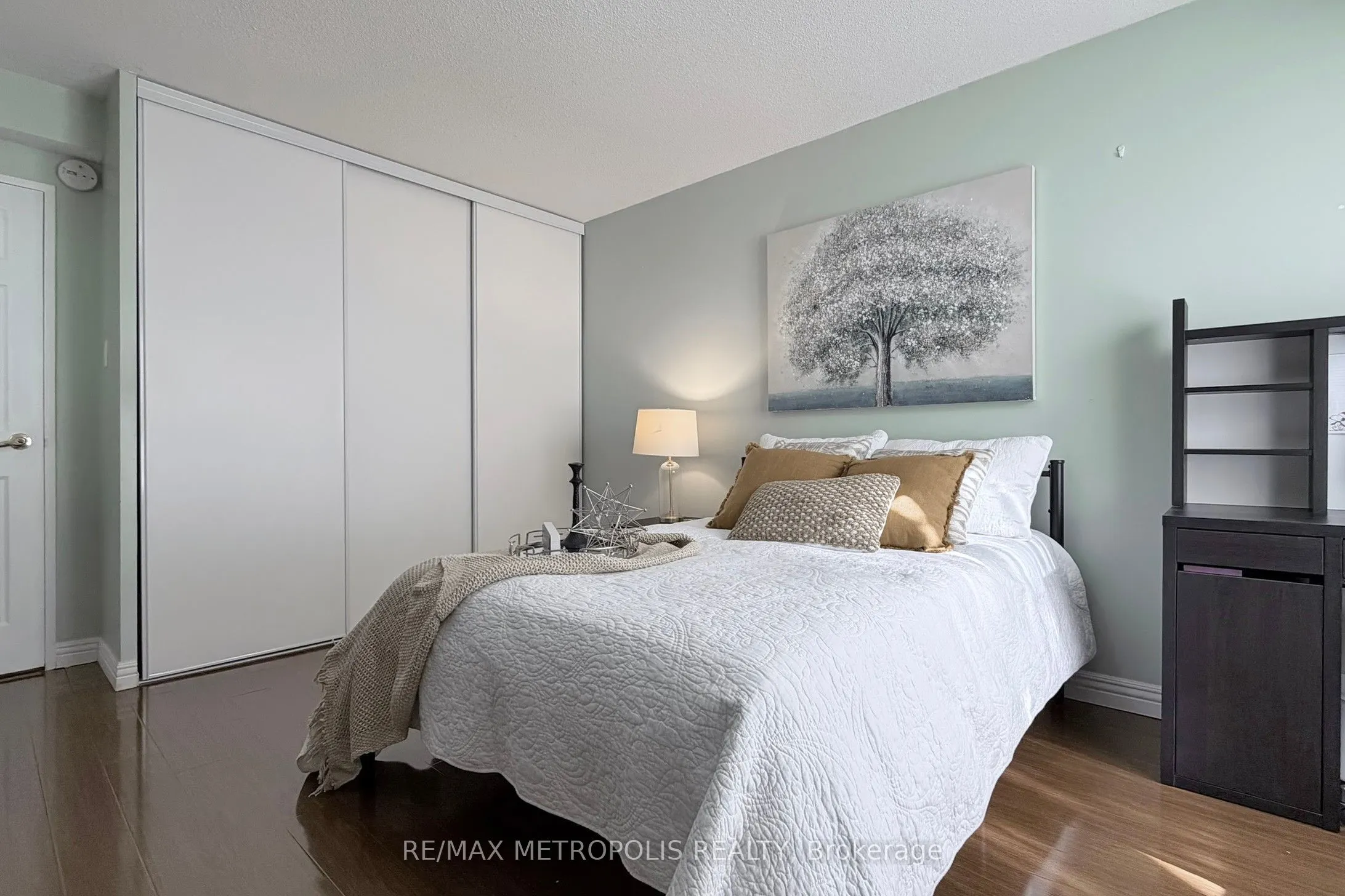 260 Seneca Hill Drive, #206