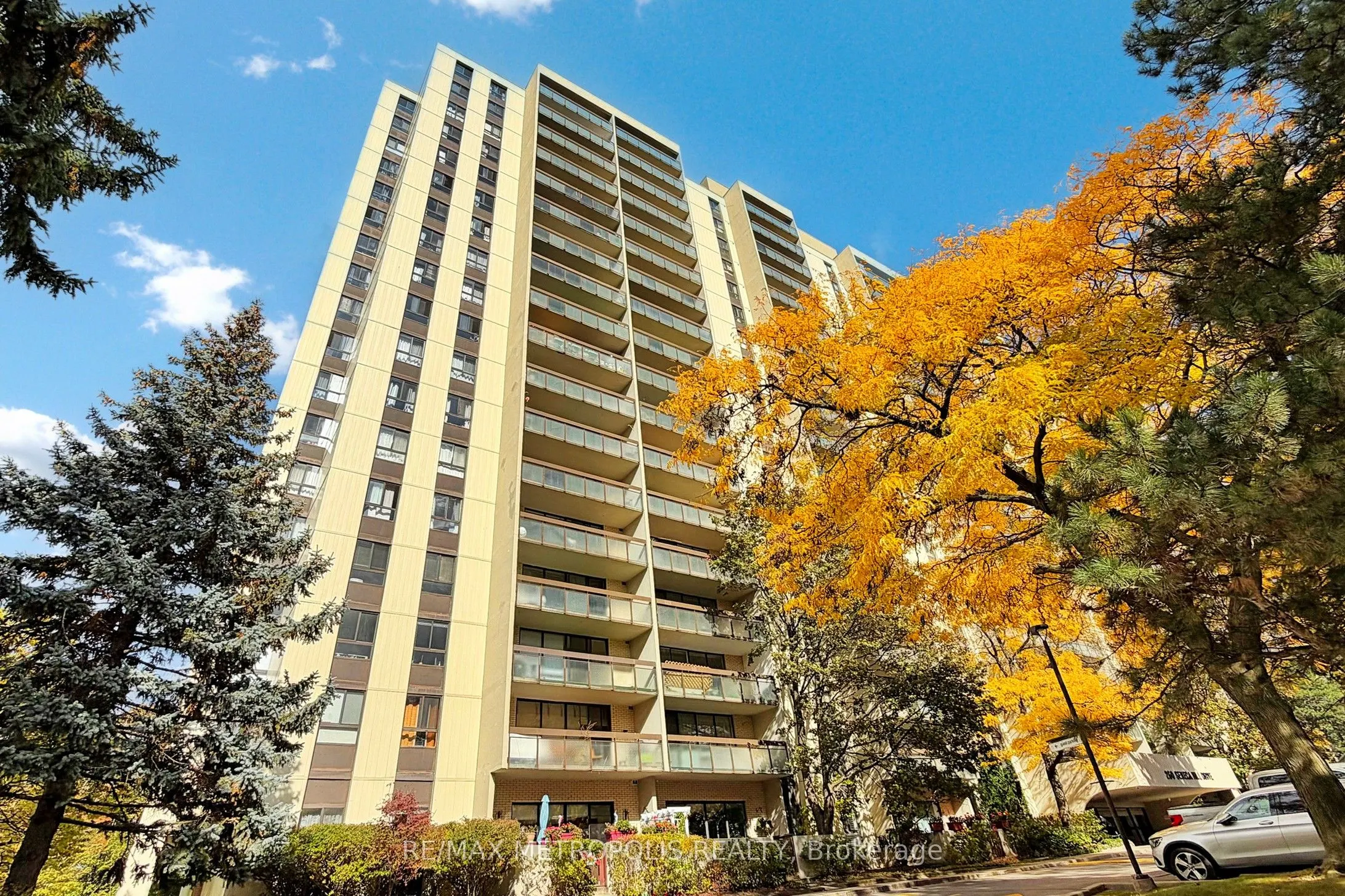 260 Seneca Hill Drive, #206