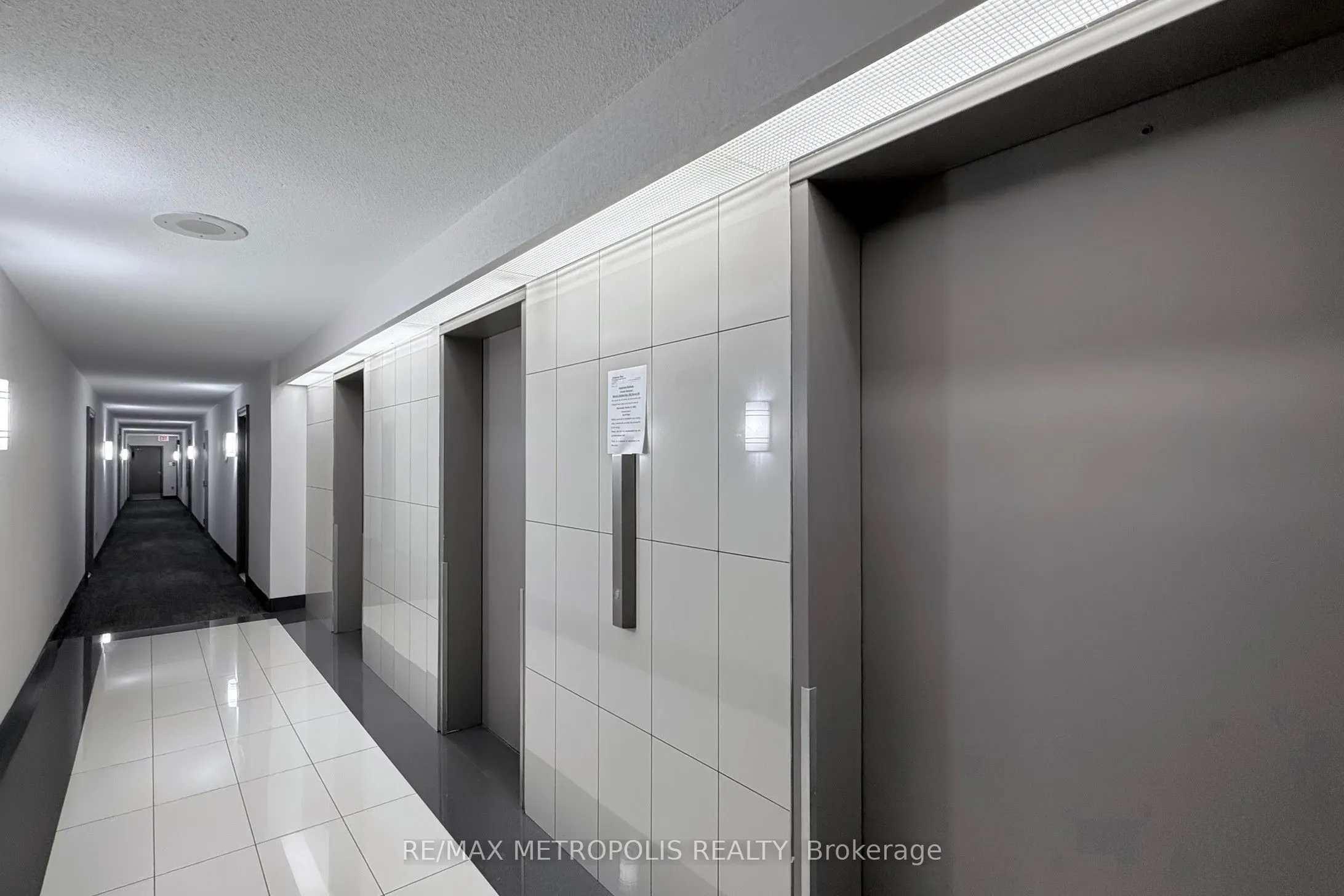 260 Seneca Hill Drive, #206