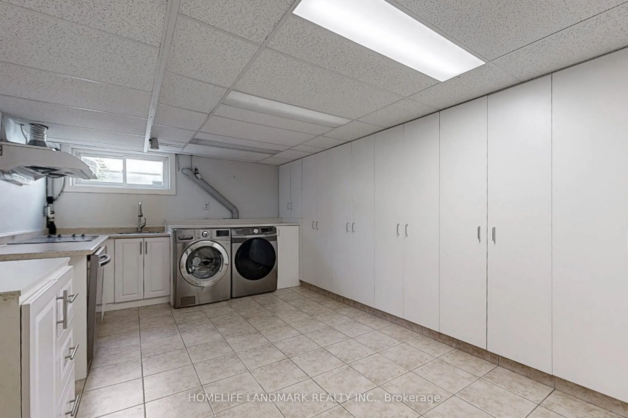 61 Whittaker Crescent