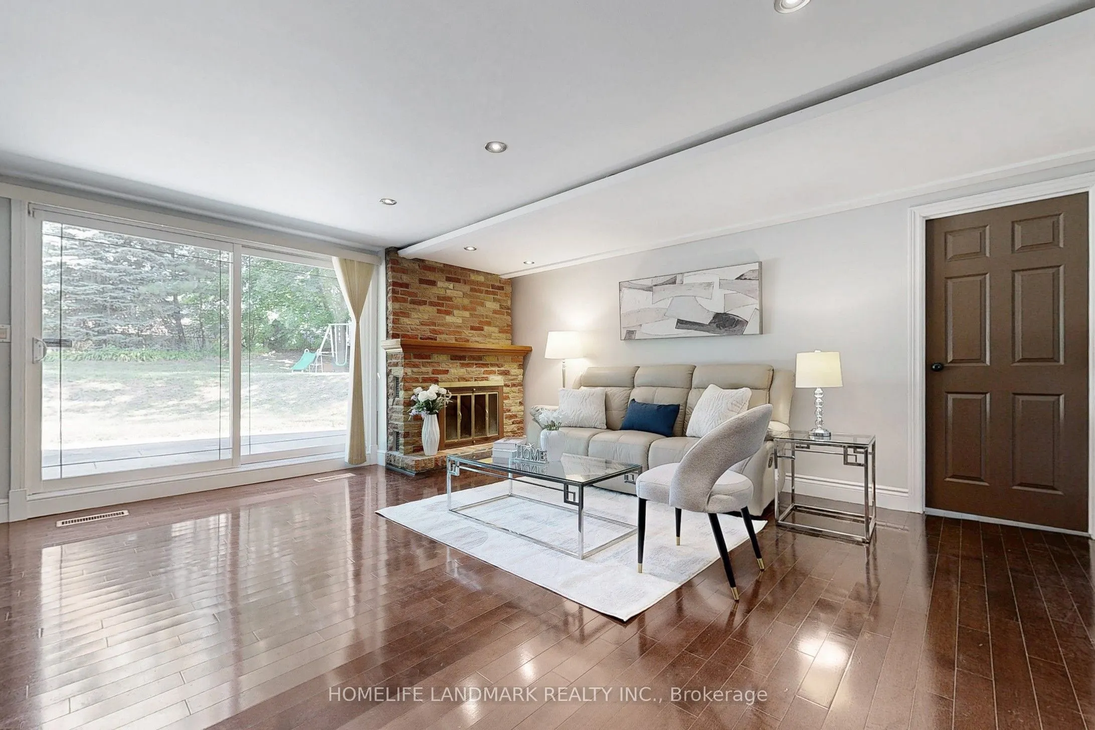 61 Whittaker Crescent