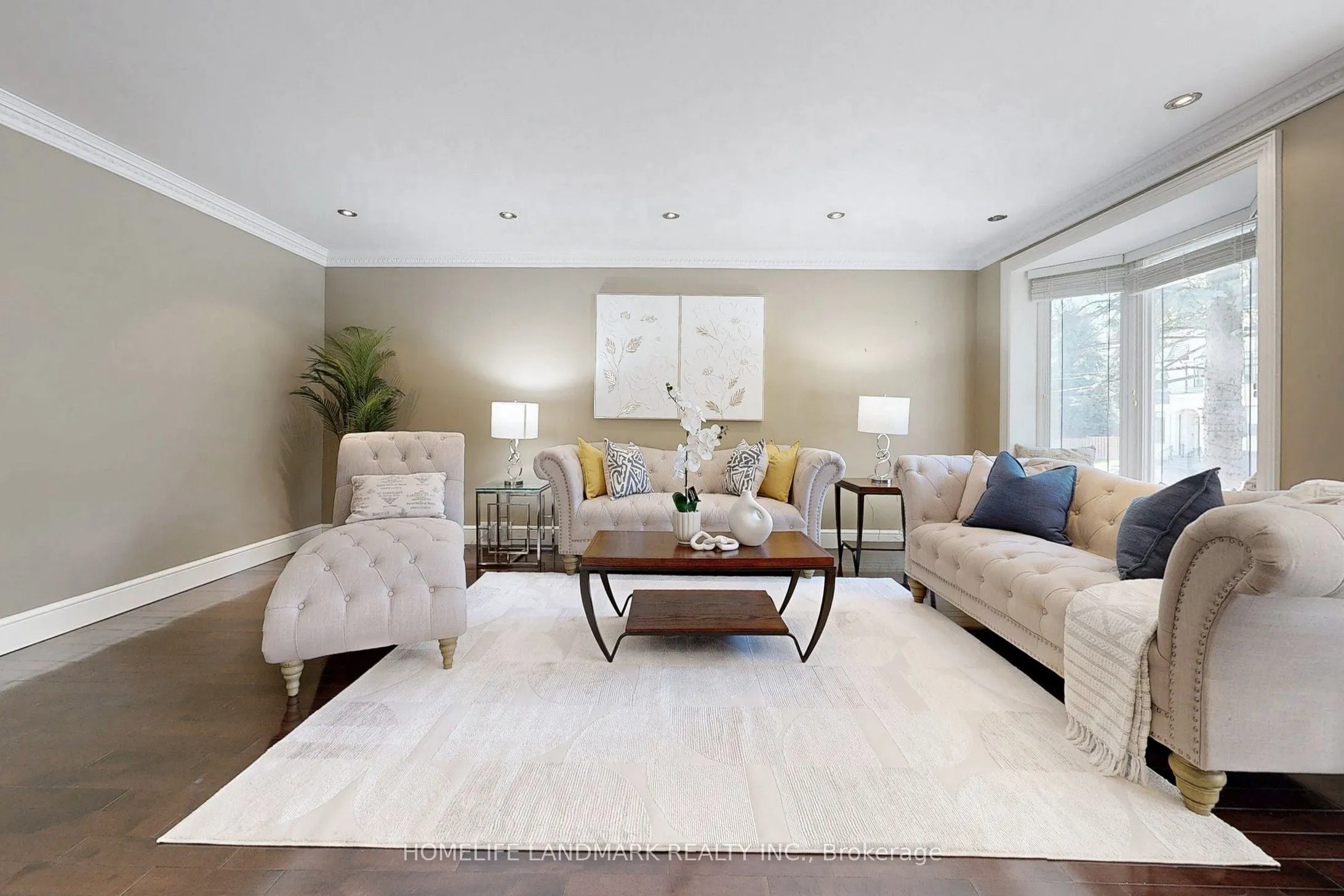 61 Whittaker Crescent