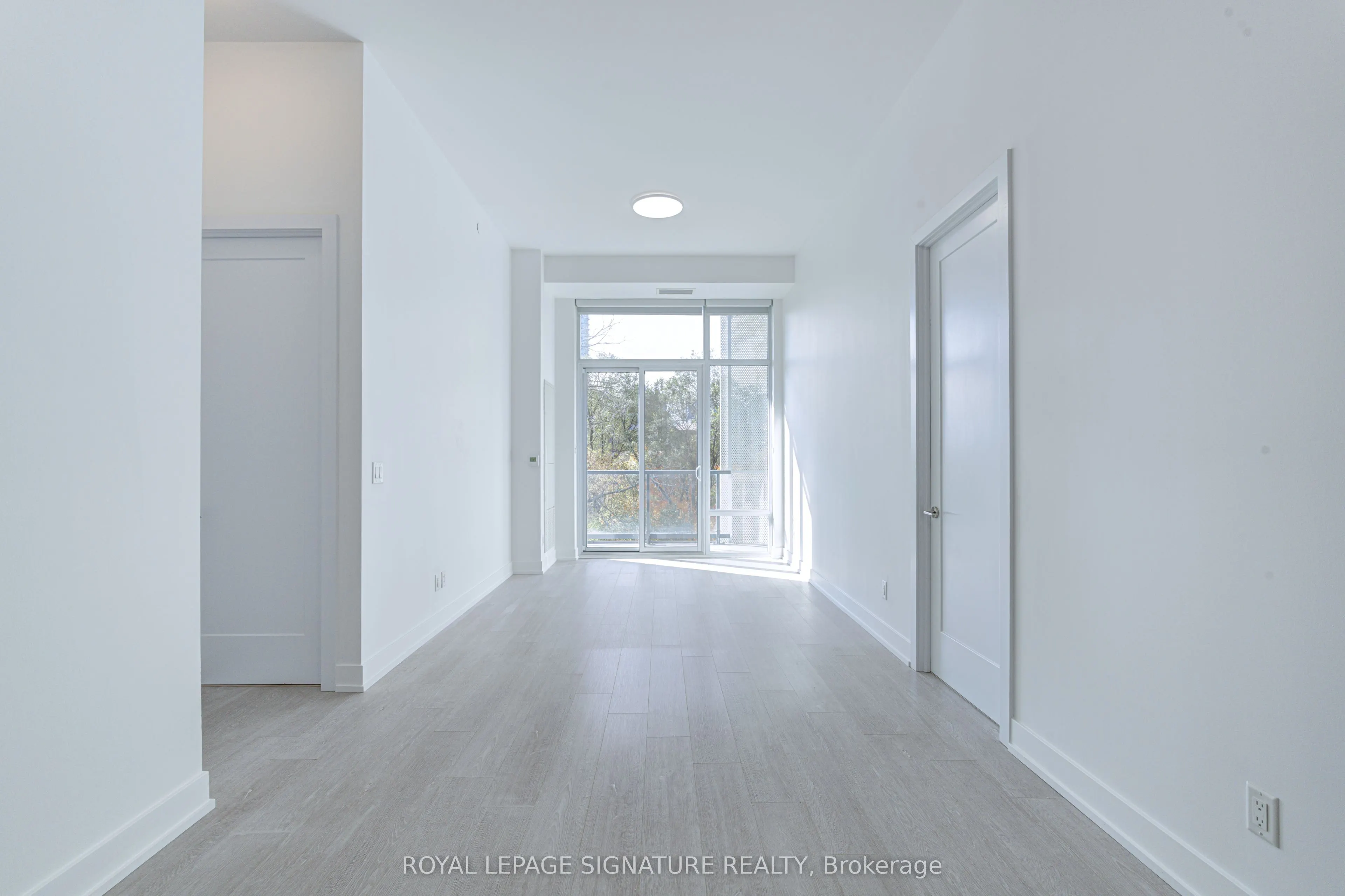 25 Adra Grade Way, #222