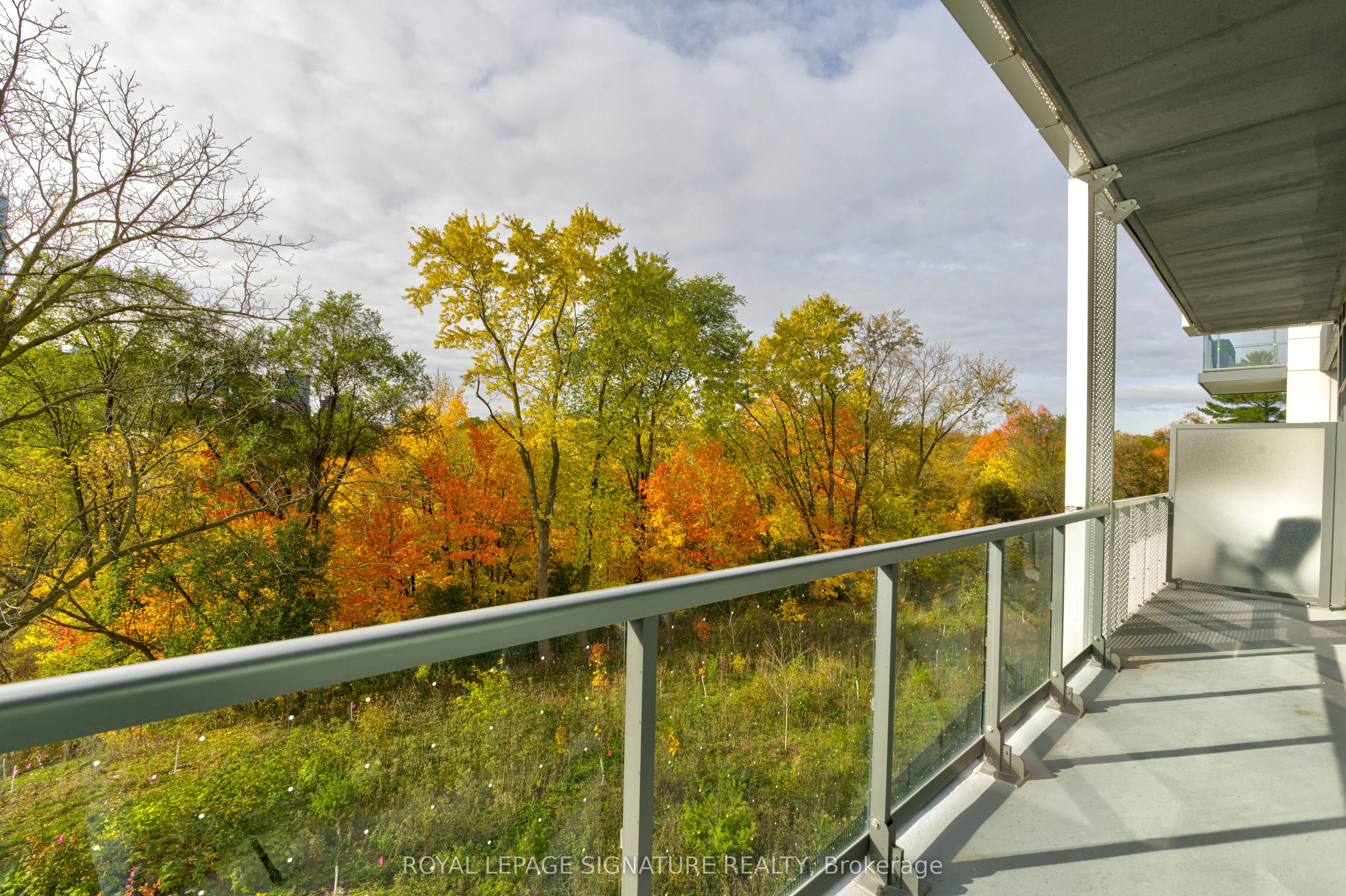 25 Adra Grade Way, #222