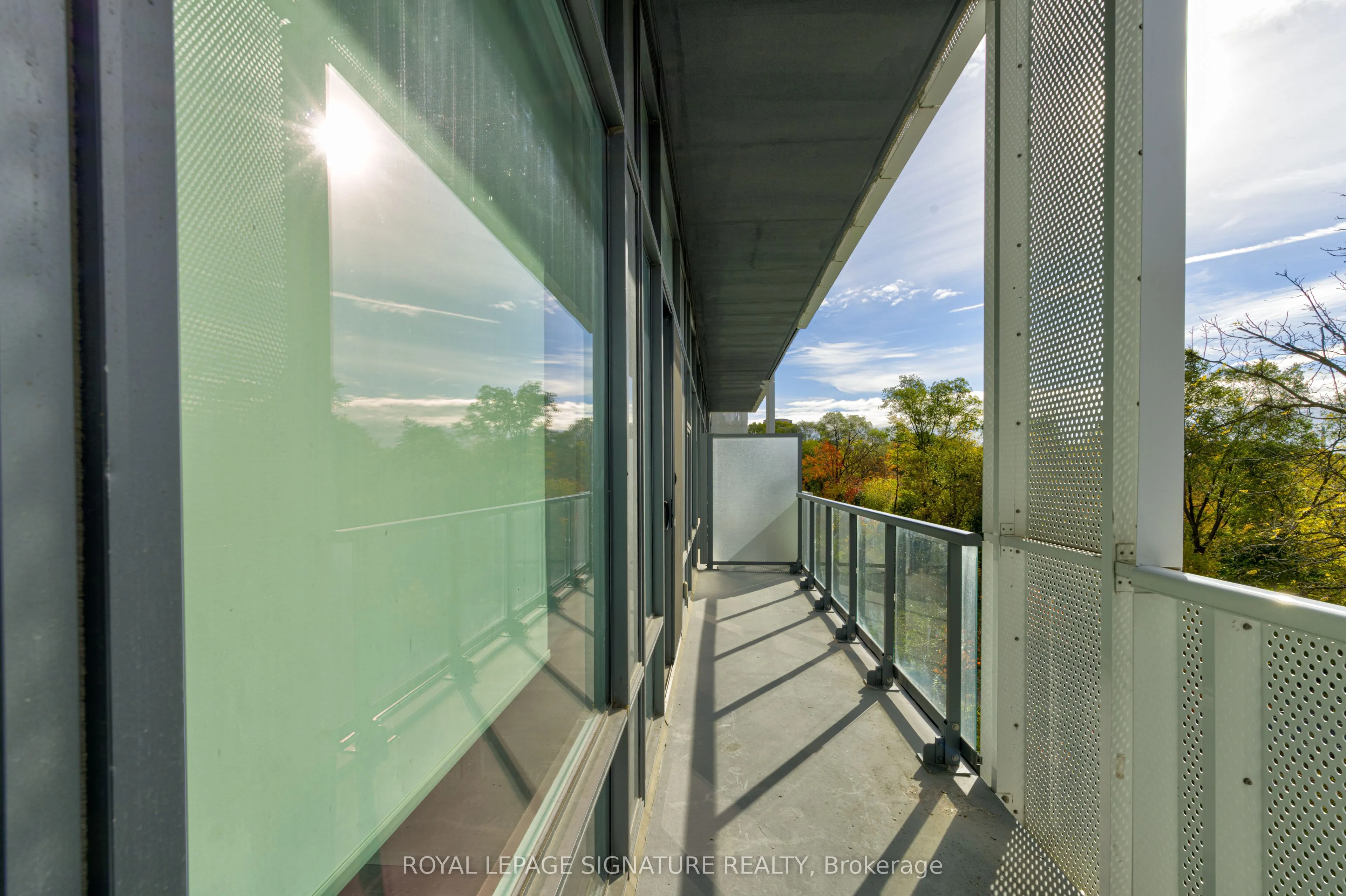 25 Adra Grade Way, #222