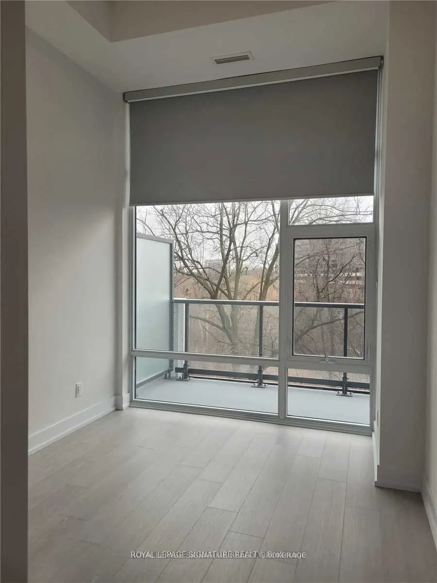 25 Adra Grade Way, #222