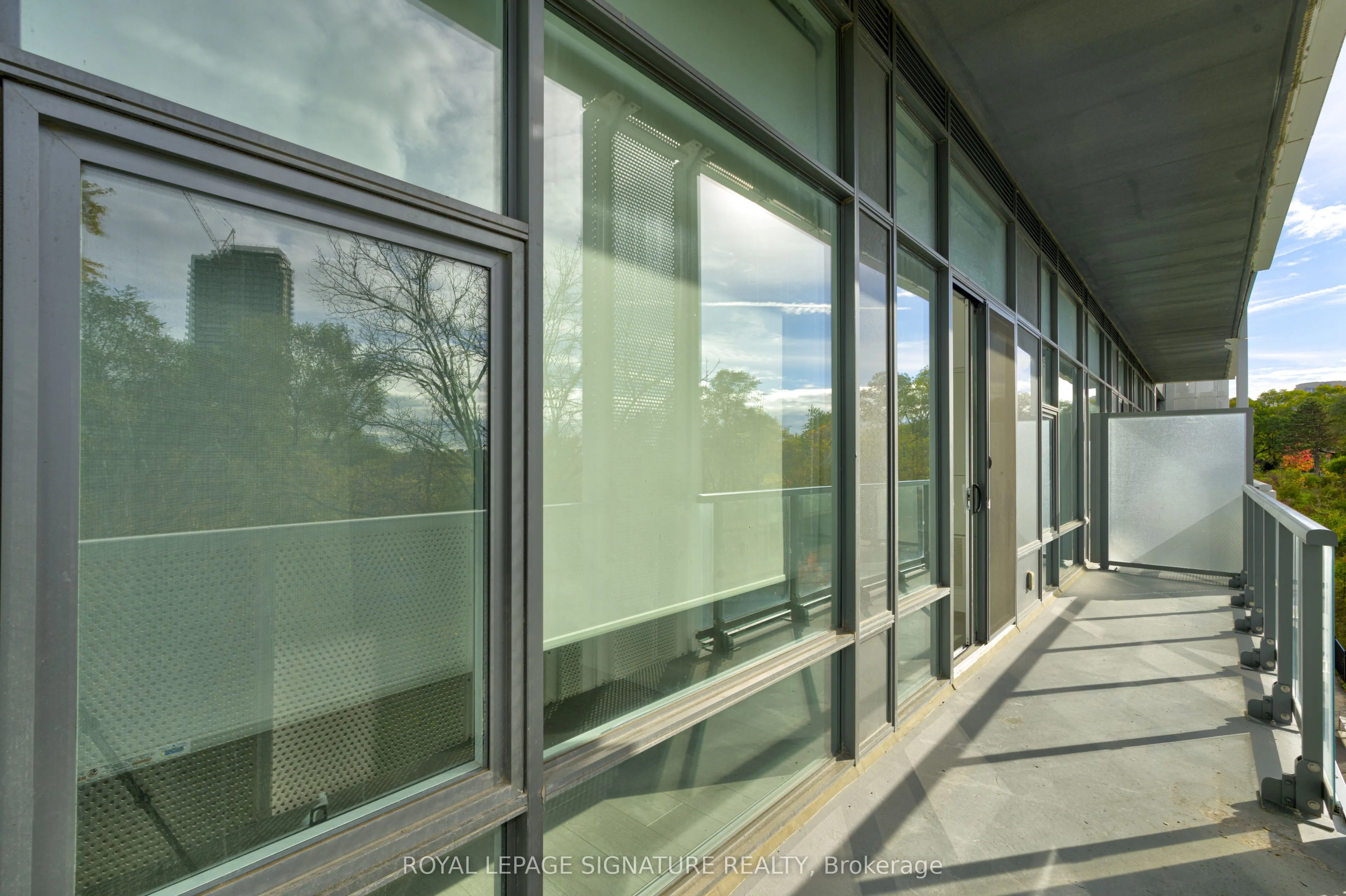 25 Adra Grade Way, #222