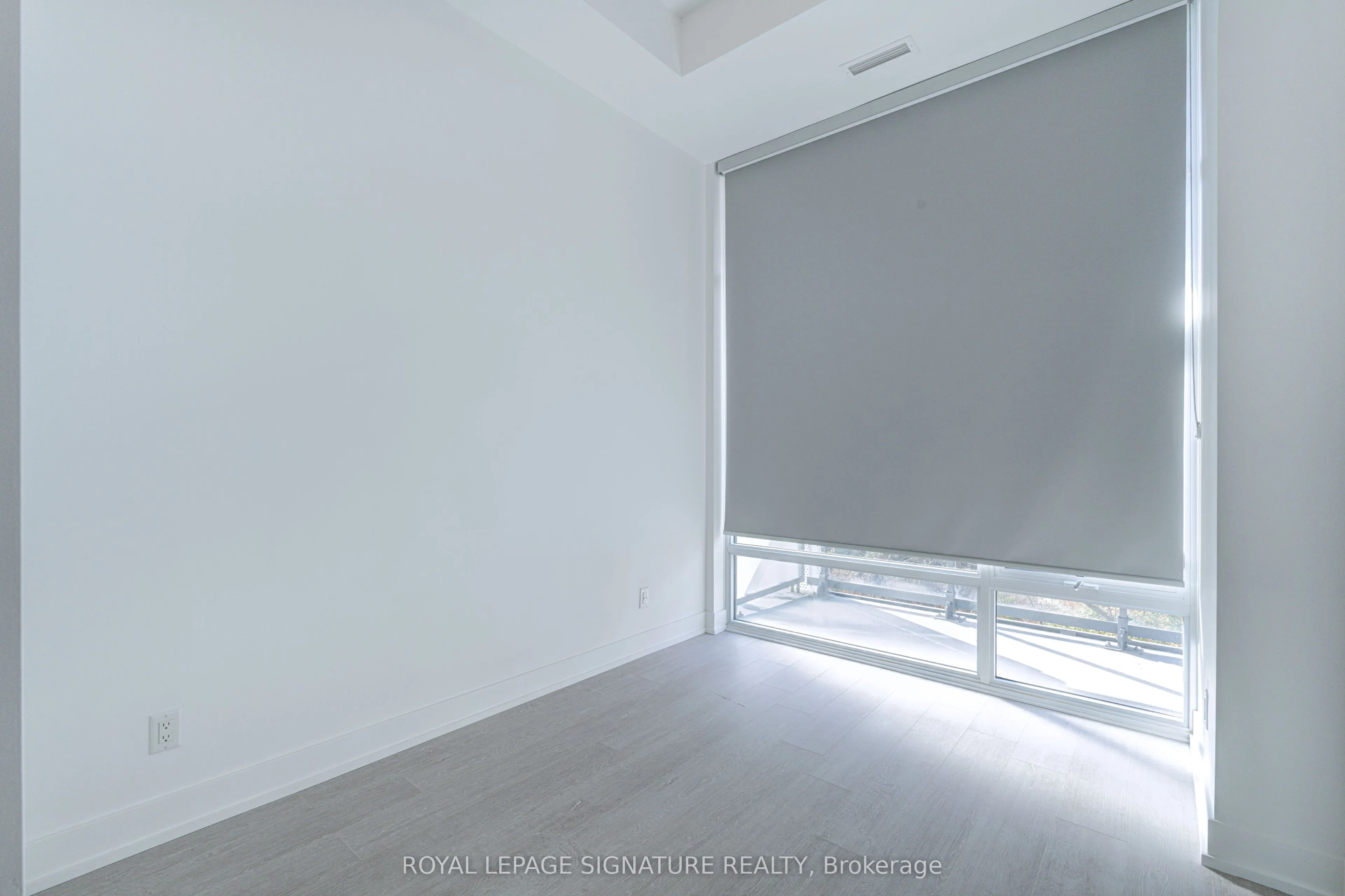 25 Adra Grade Way, #222