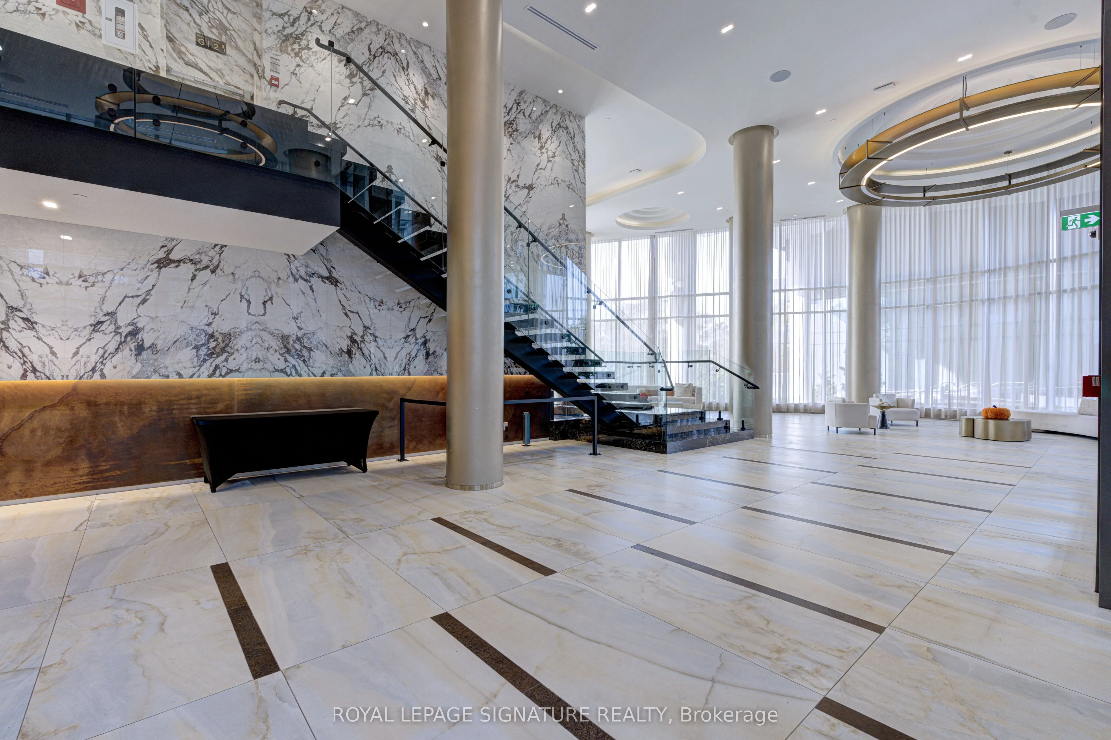 25 Adra Grade Way, #222