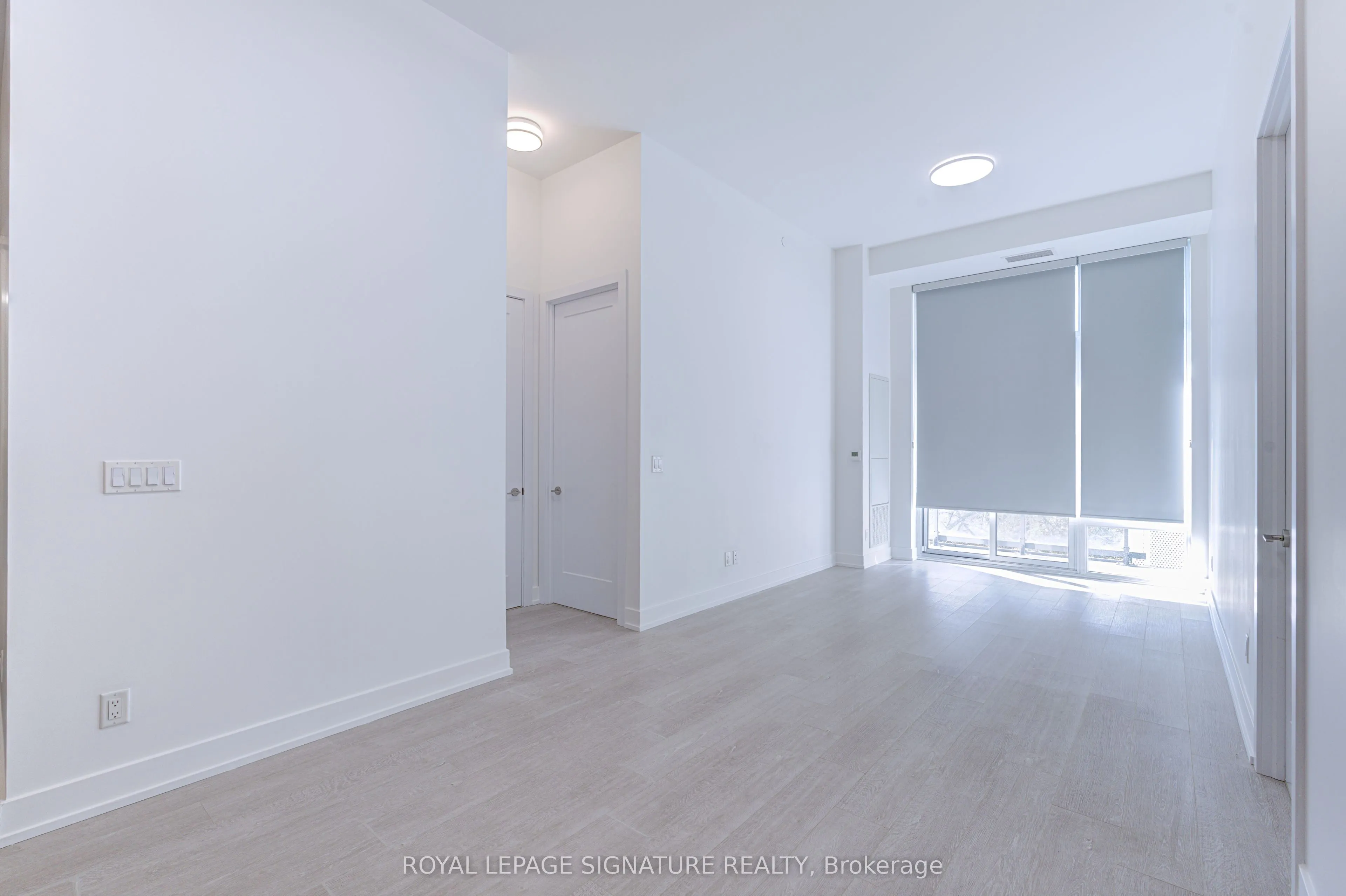 25 Adra Grade Way, #222