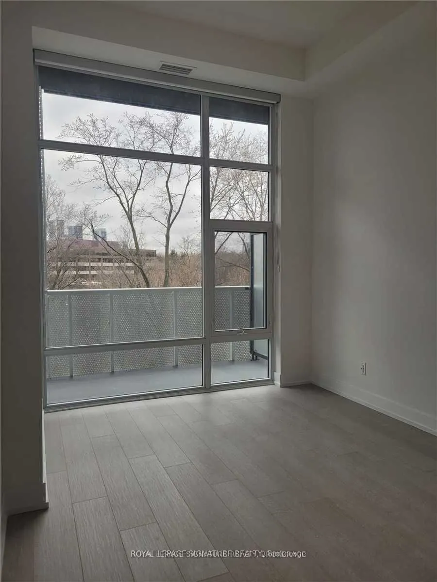 25 Adra Grade Way, #222