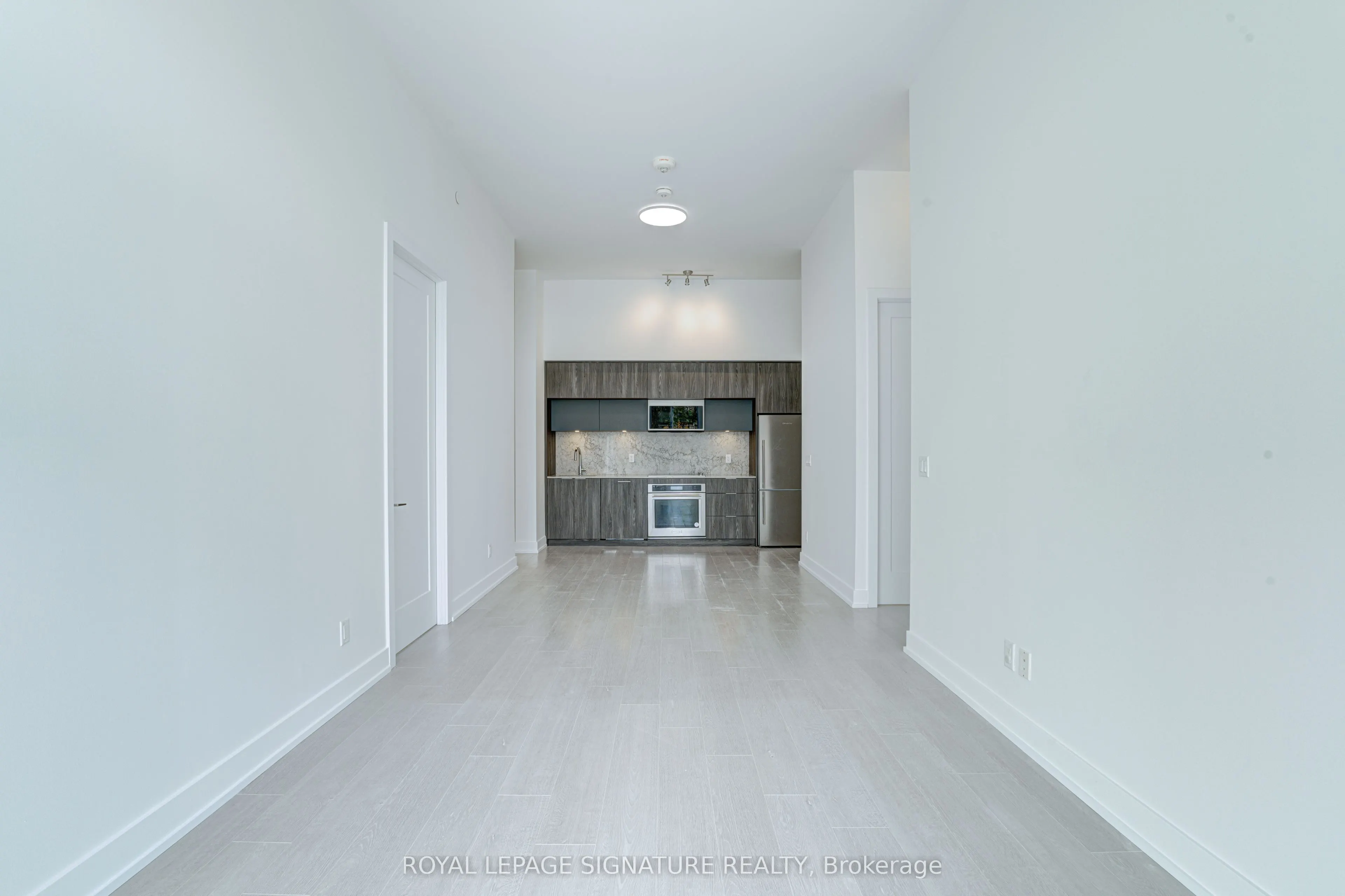 25 Adra Grade Way, #222