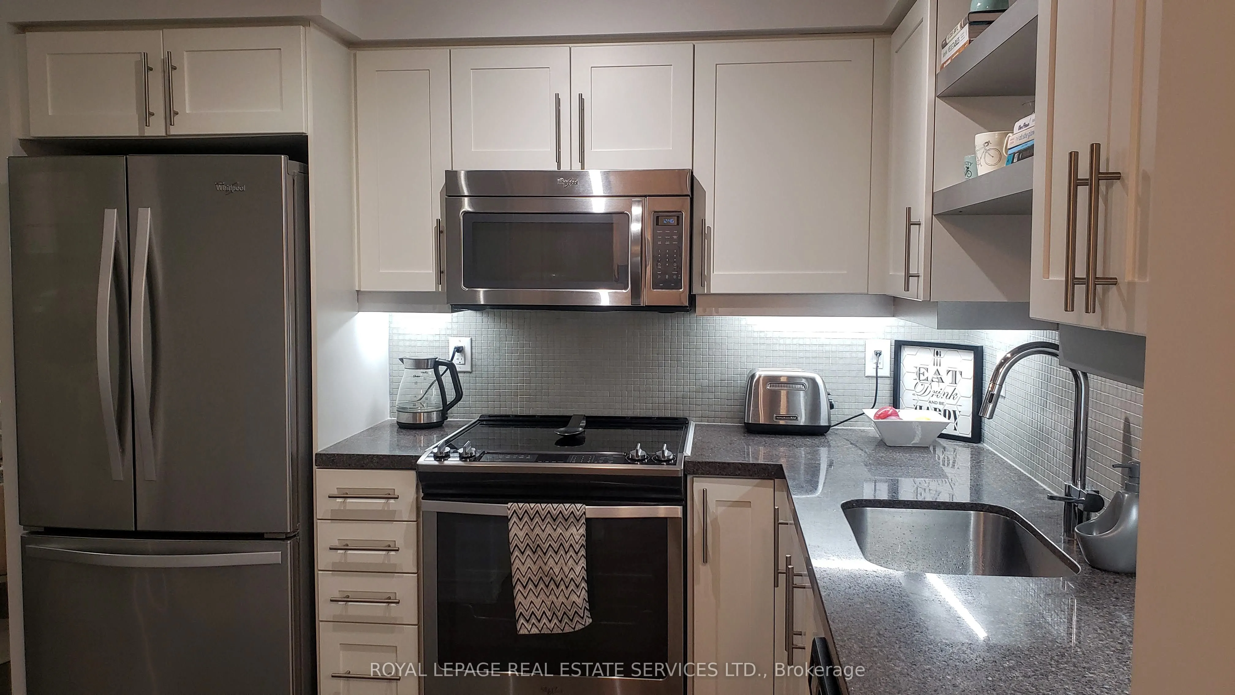 525 Adelaide Street W, #601