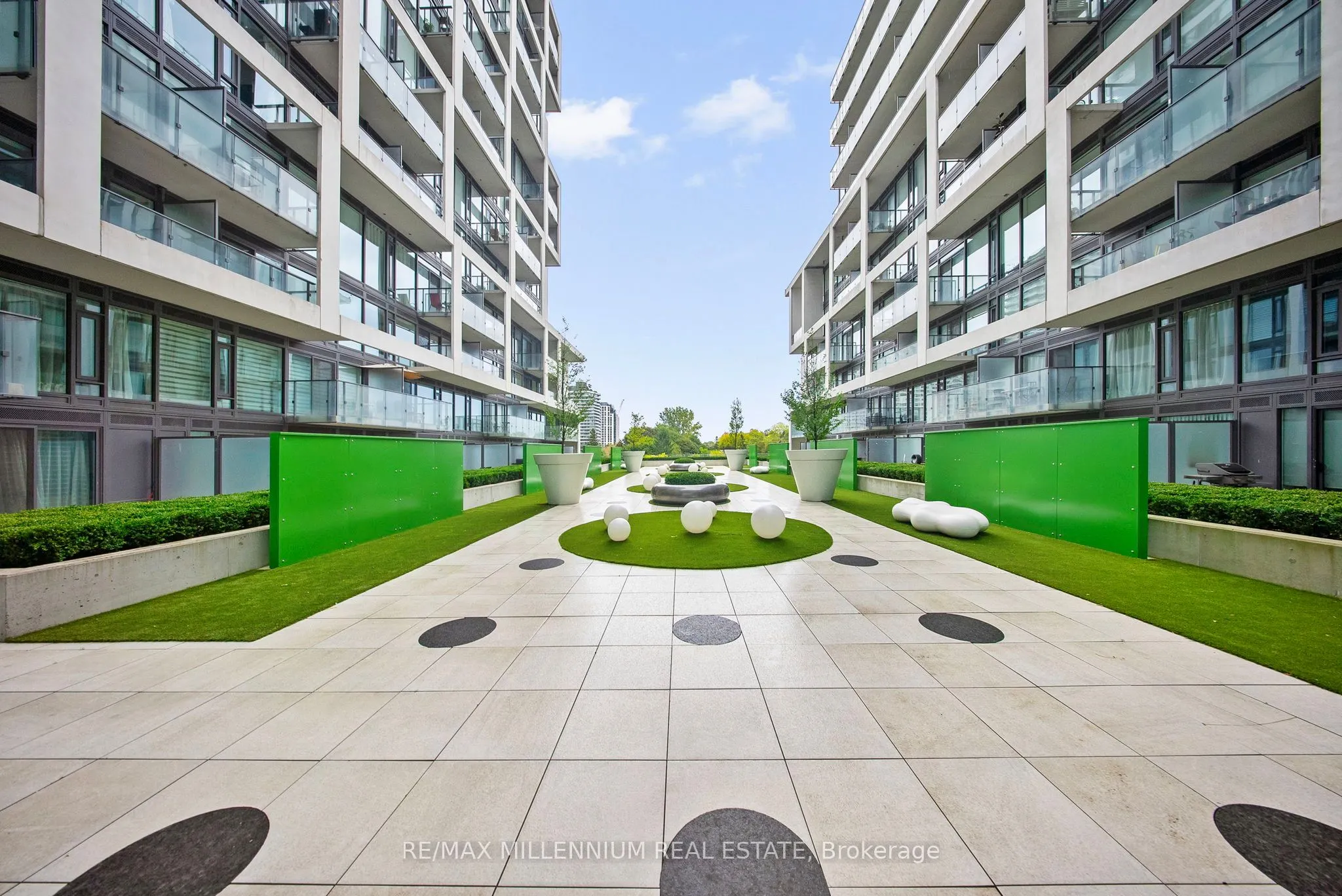 5 Soudan Avenue, #802
