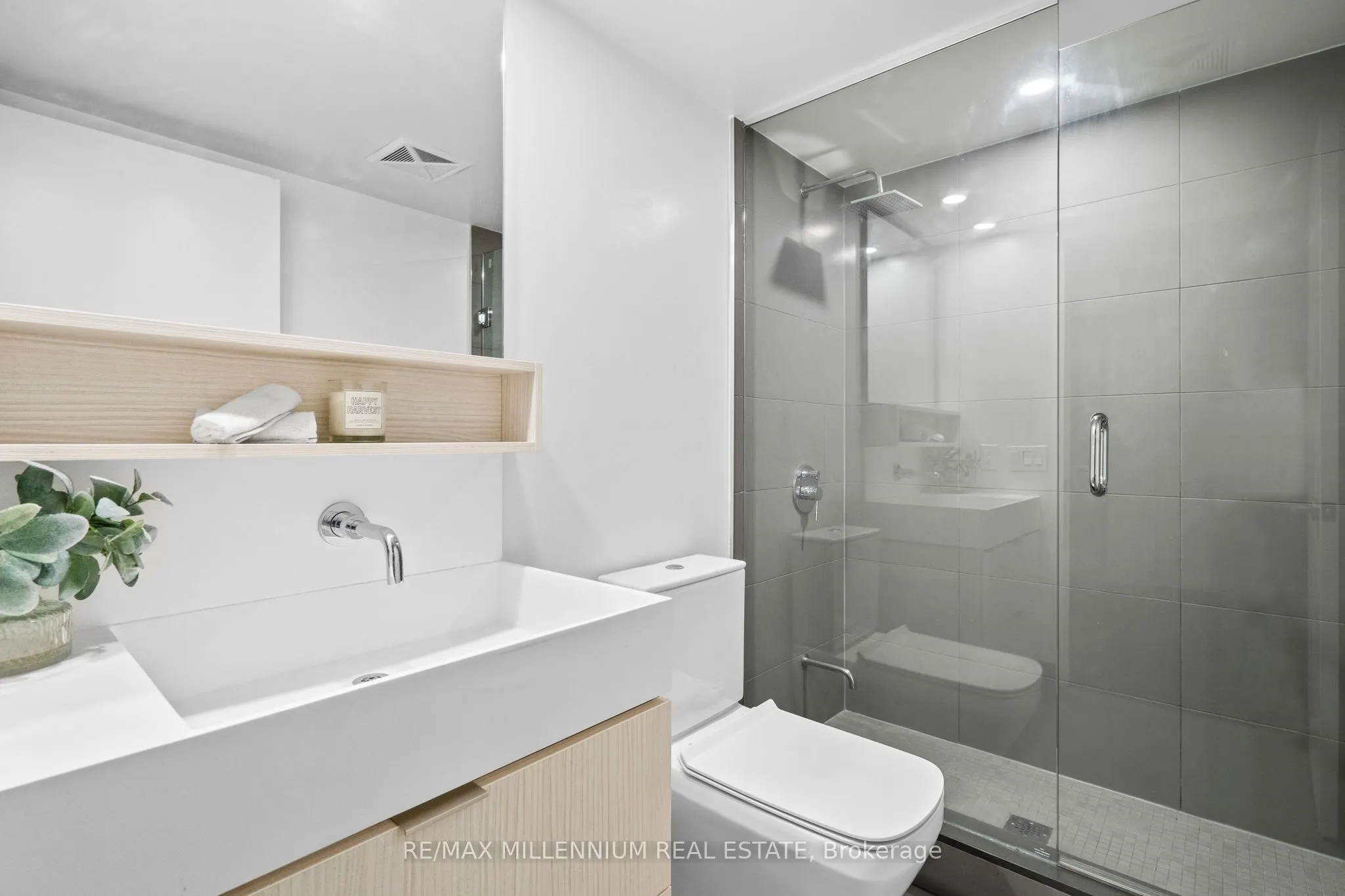 5 Soudan Avenue, #802