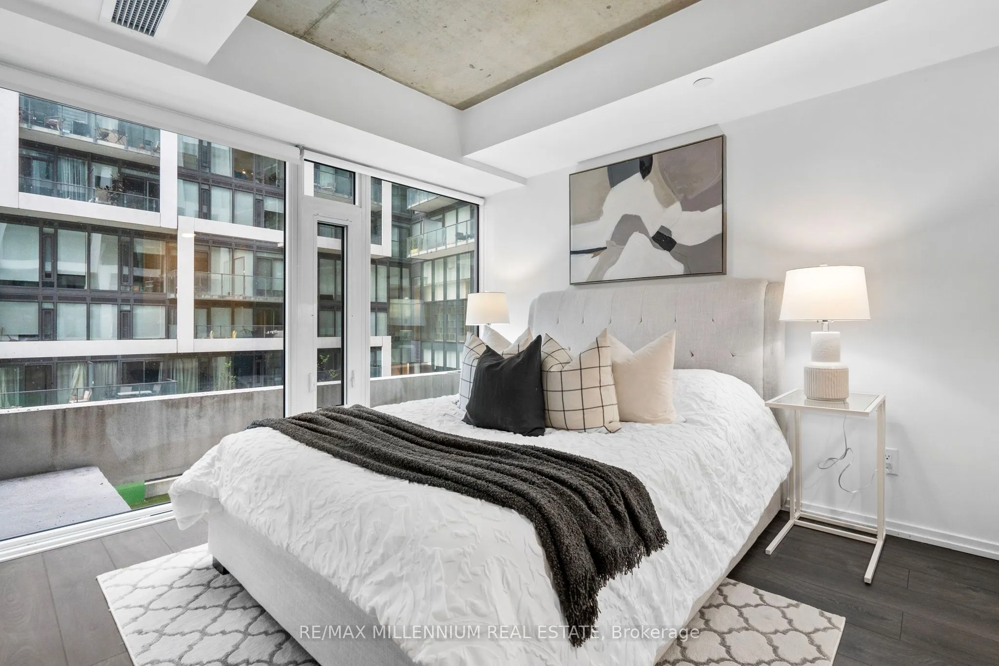 5 Soudan Avenue, #802