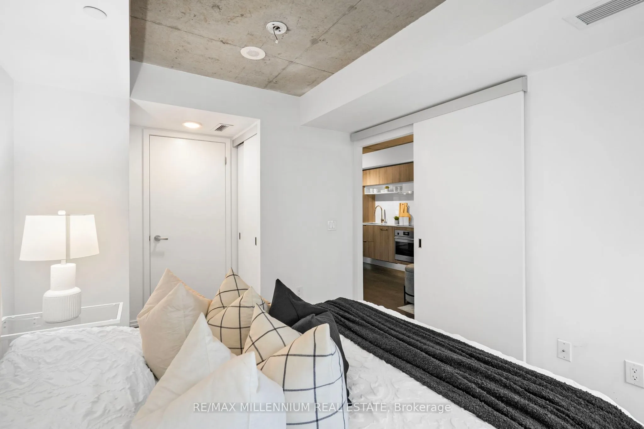 5 Soudan Avenue, #802