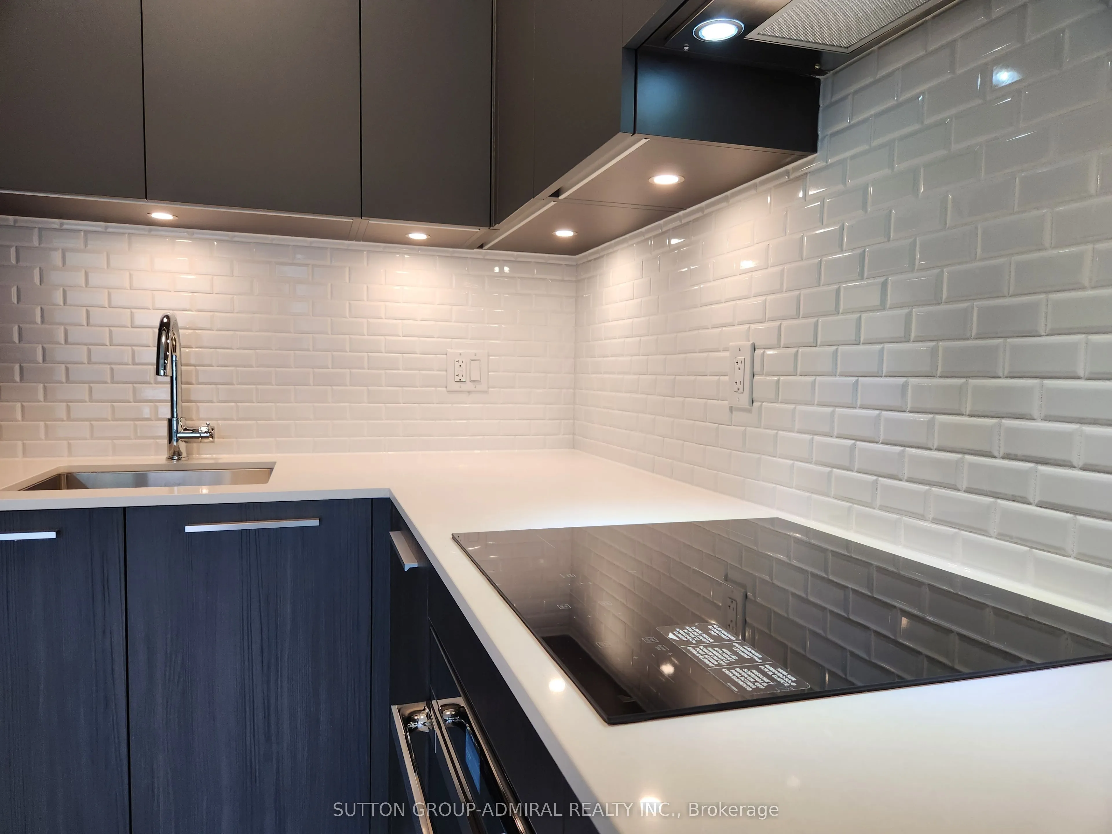 65 Broadway Avenue, #319