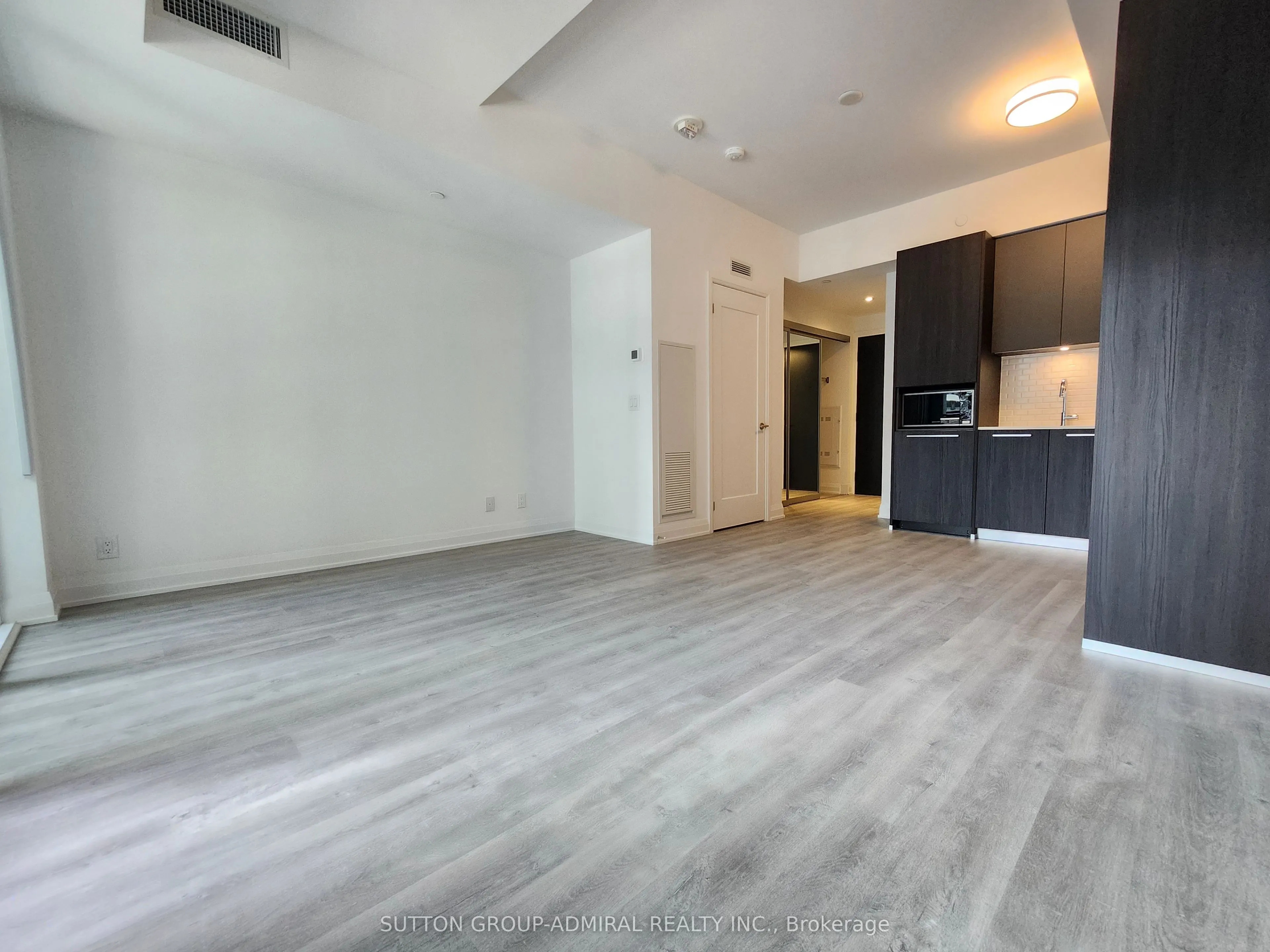 65 Broadway Avenue, #319