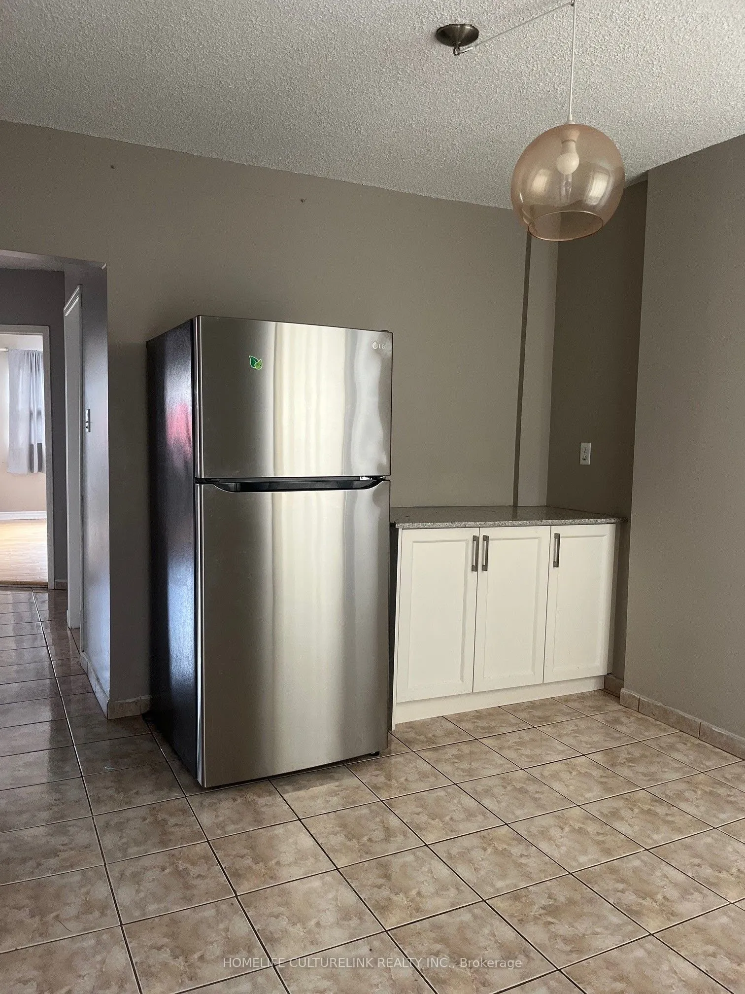 194 Westmount Avenue, #2nd floor
