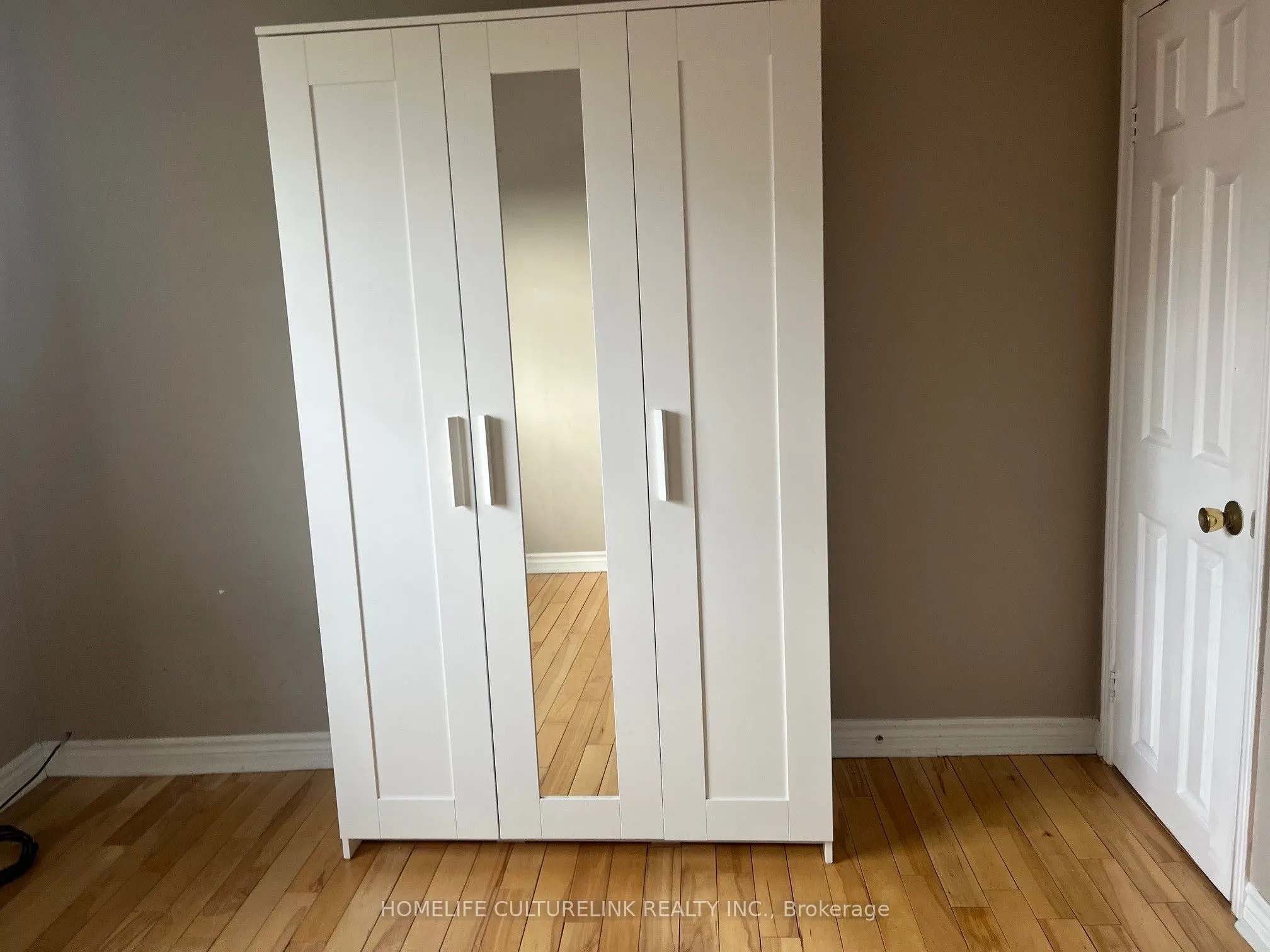 194 Westmount Avenue, #2nd floor