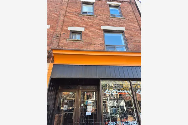 1073 College Street, #2nd Flr