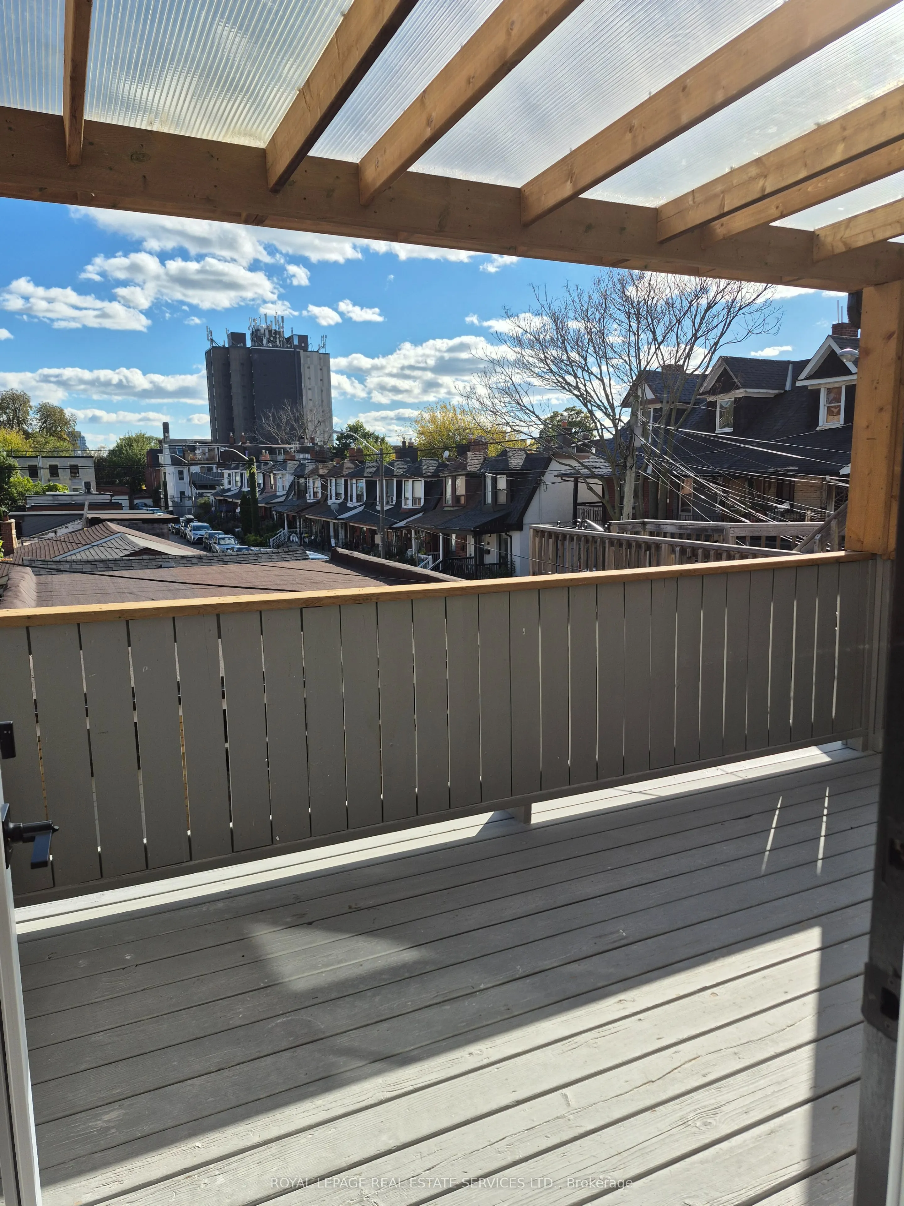 1073 College Street, #2nd Flr