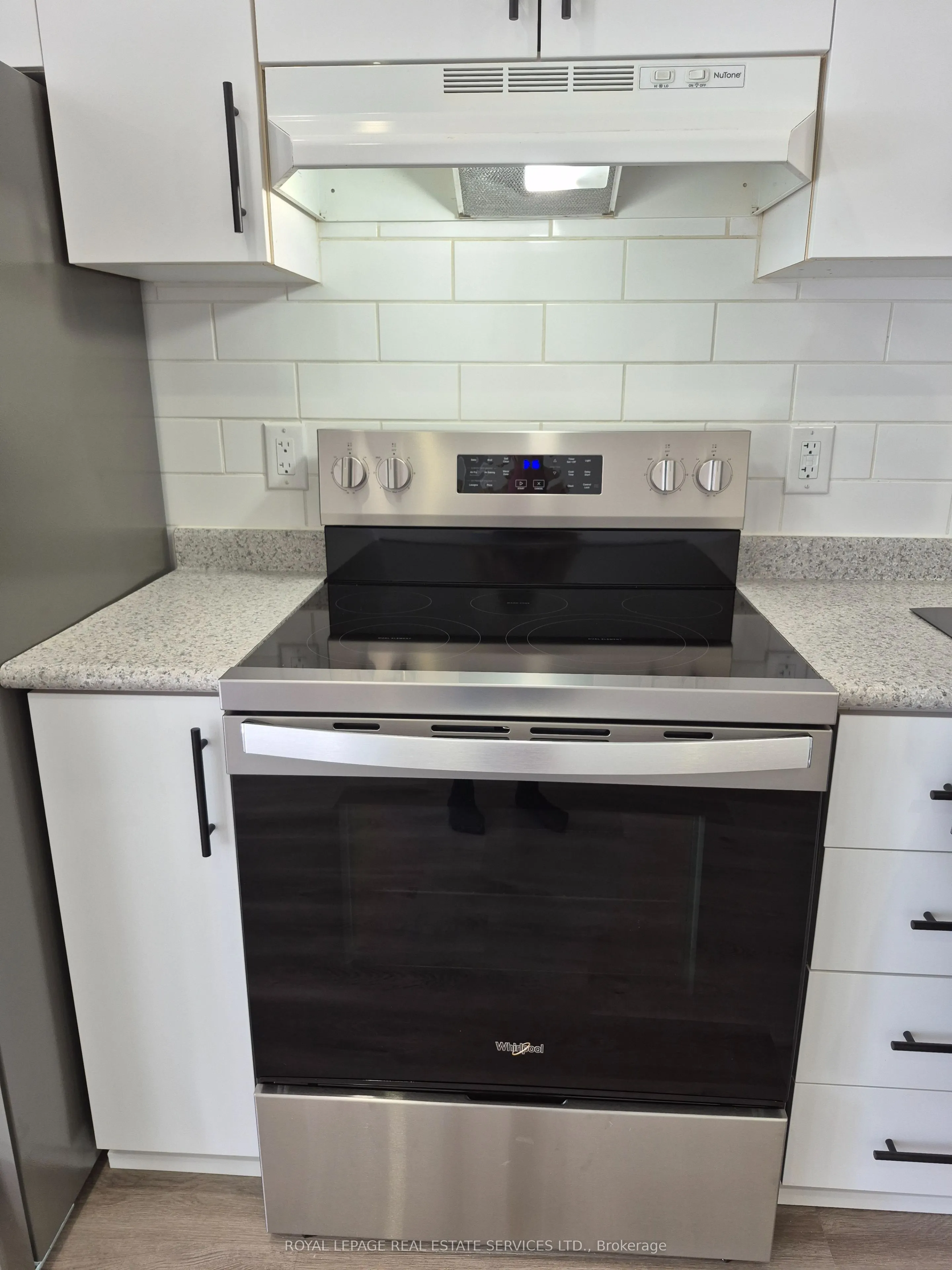 1073 College Street, #2nd Flr